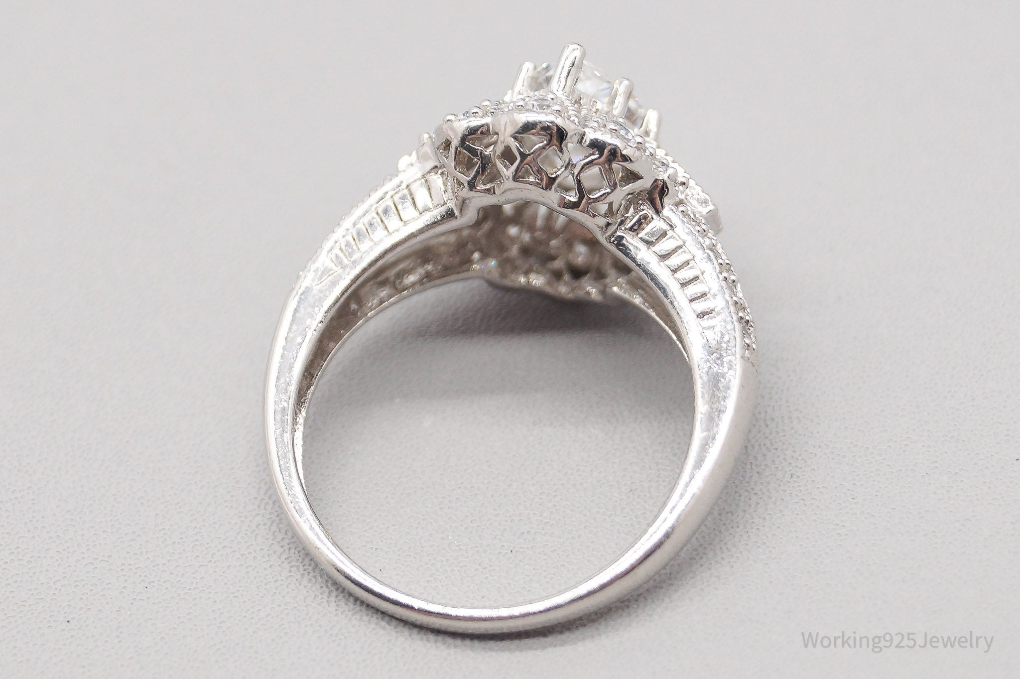 Vintage Cubic Zirconia Sterling Silver Ring - Size 7