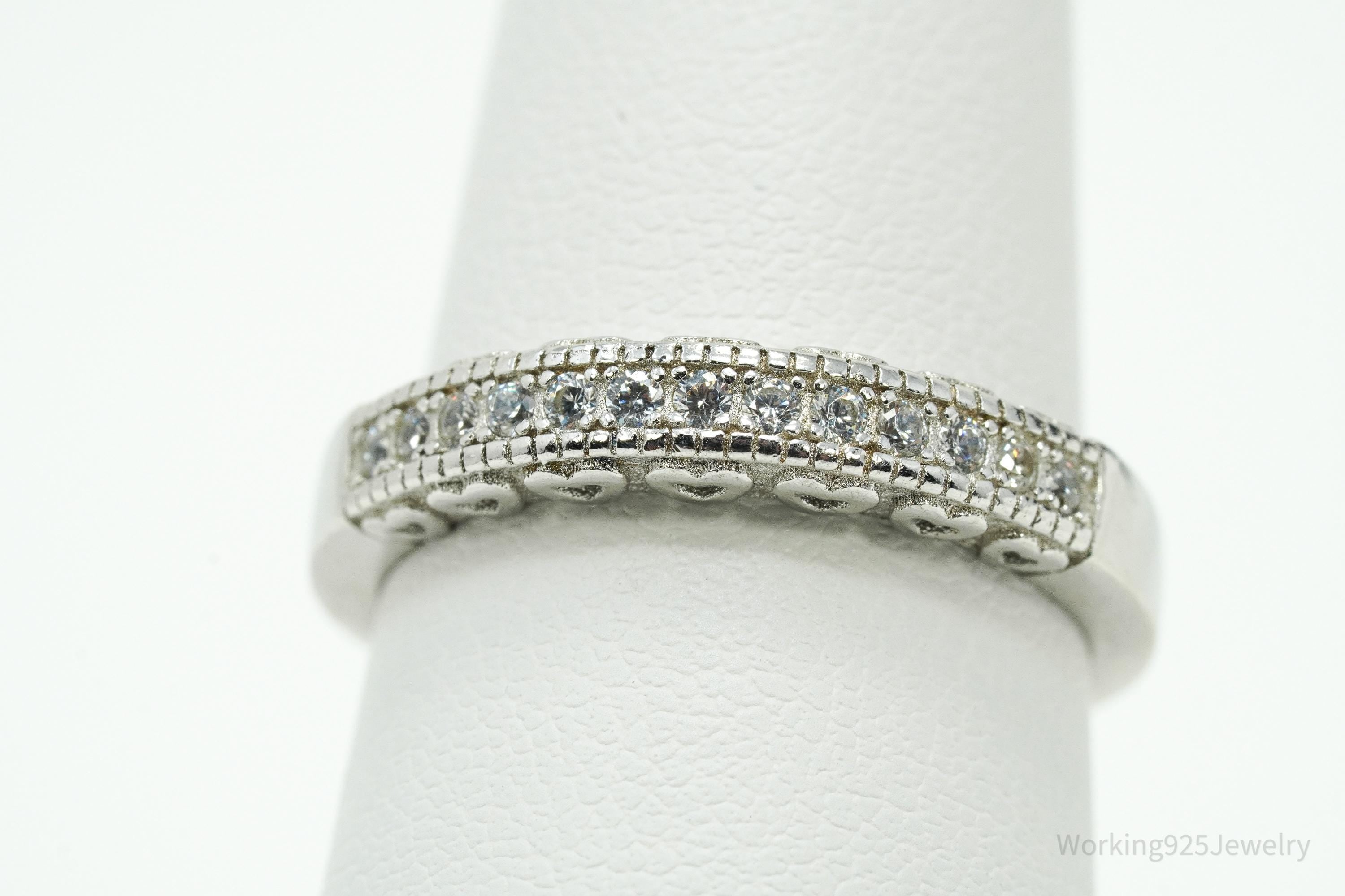 Vintage Cubic Zirconia Hearts Pattern Sterling Silver Ring - Size 8