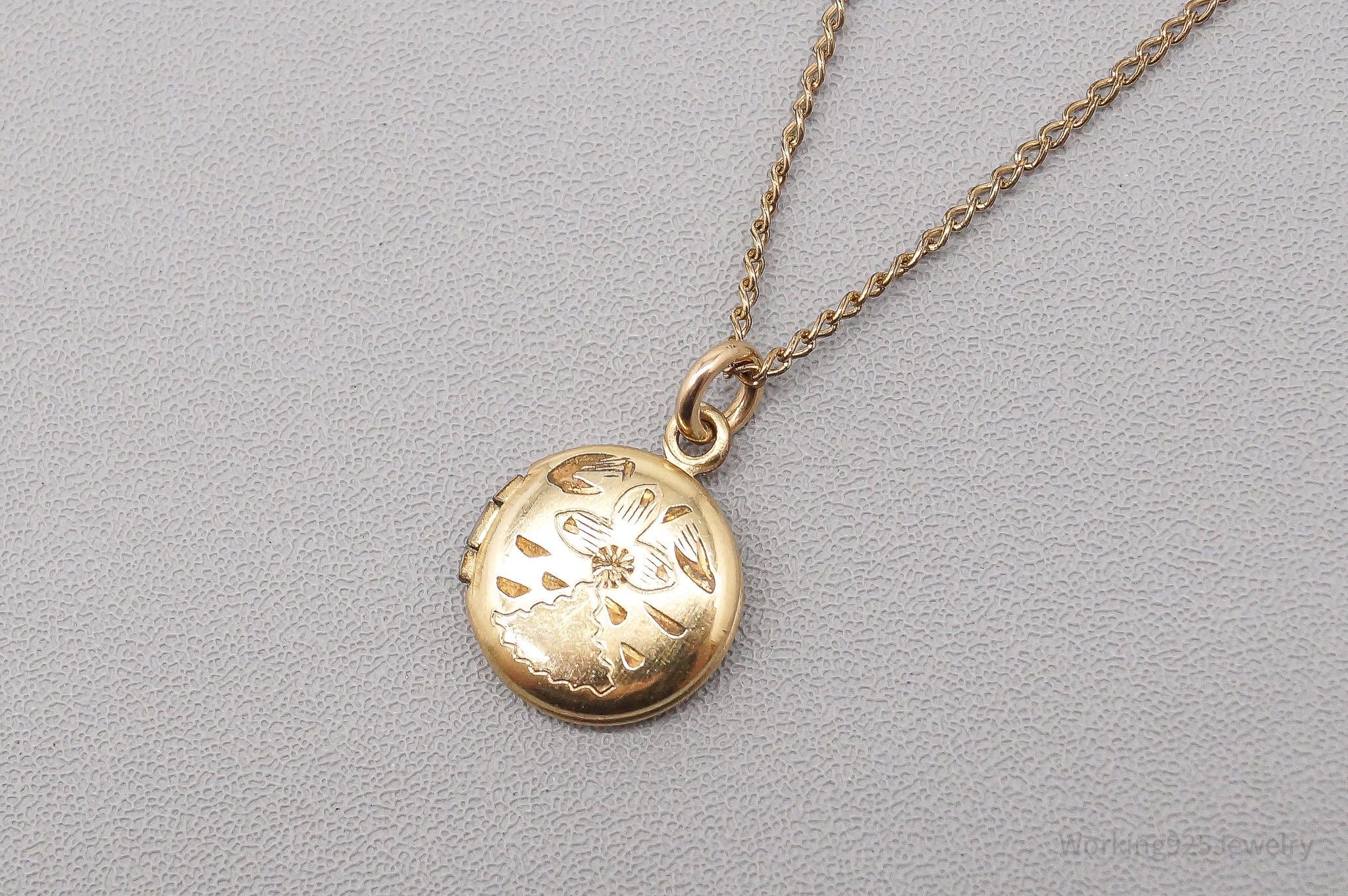 Antique Walter E Hayward 14K Yellow Gold Filled Locket Necklace 16"