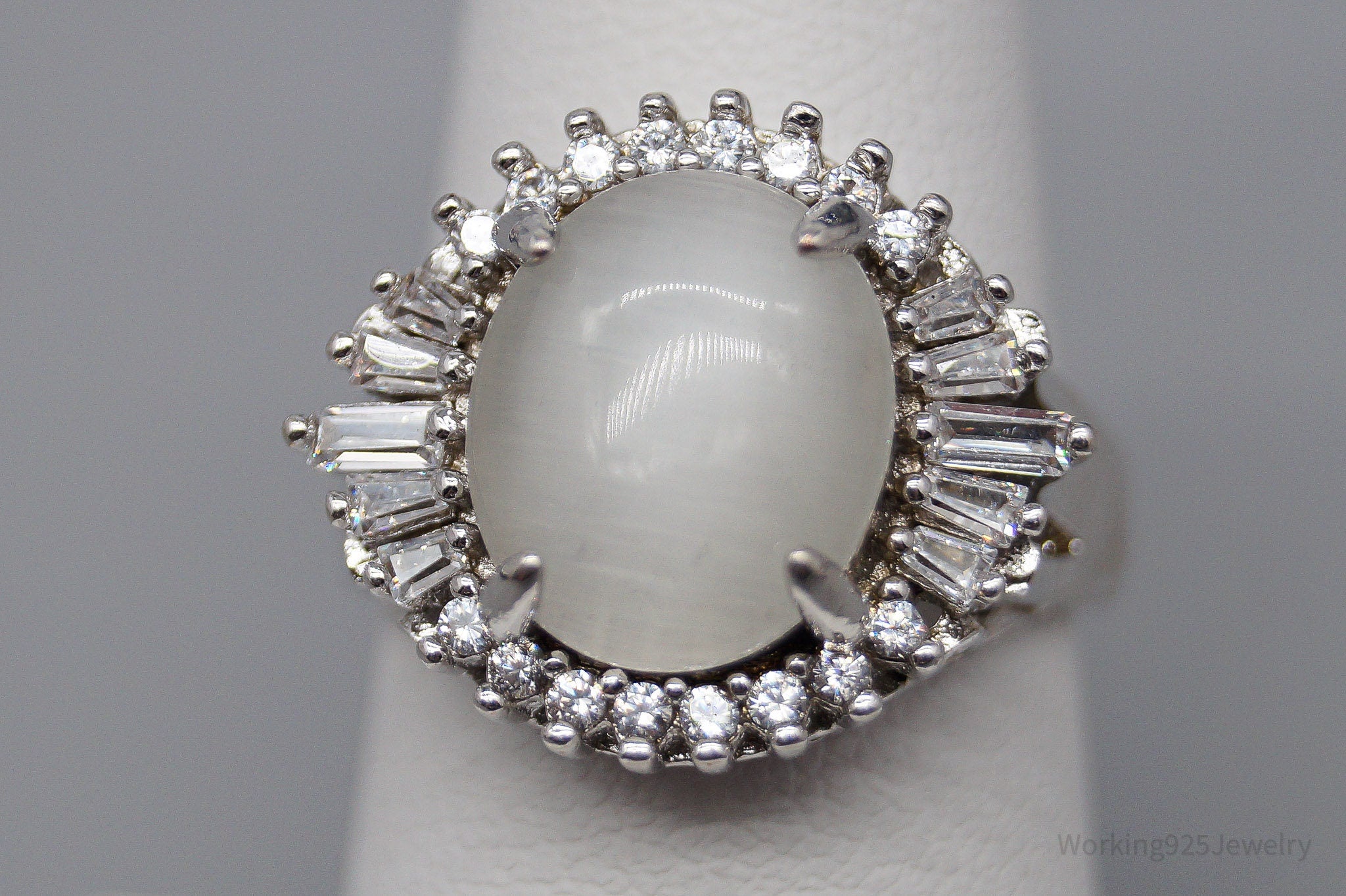 Vintage Cats Eye & Cubic Zirconia Sterling Silver Ring Size 7