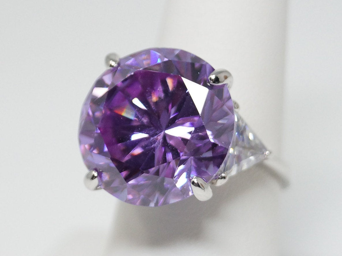 Vintage Purple & White Cubic Zirconia Sterling Silver Cocktail Ring - Sz 7.75