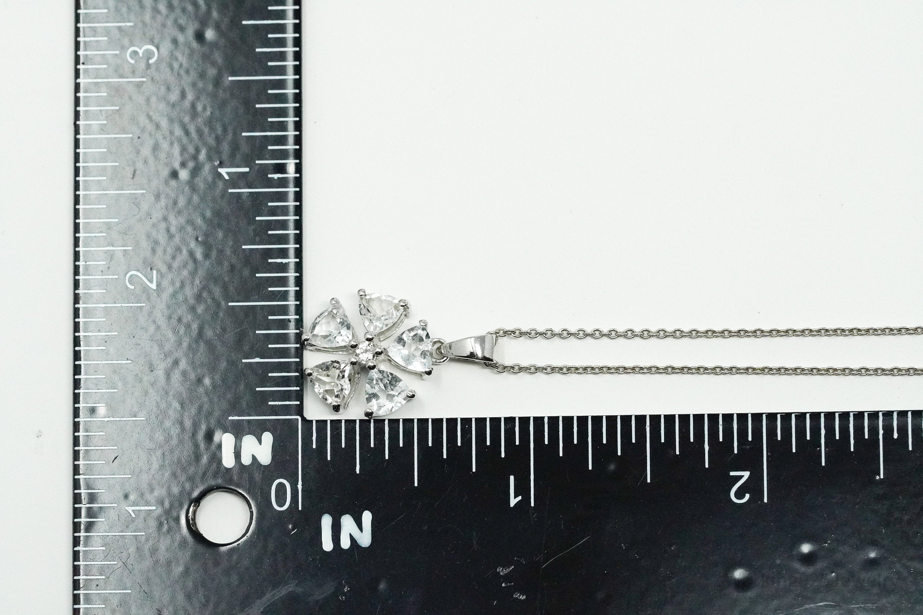 TGGC White Topaz Flower Sterling Silver Chain Necklace 18"