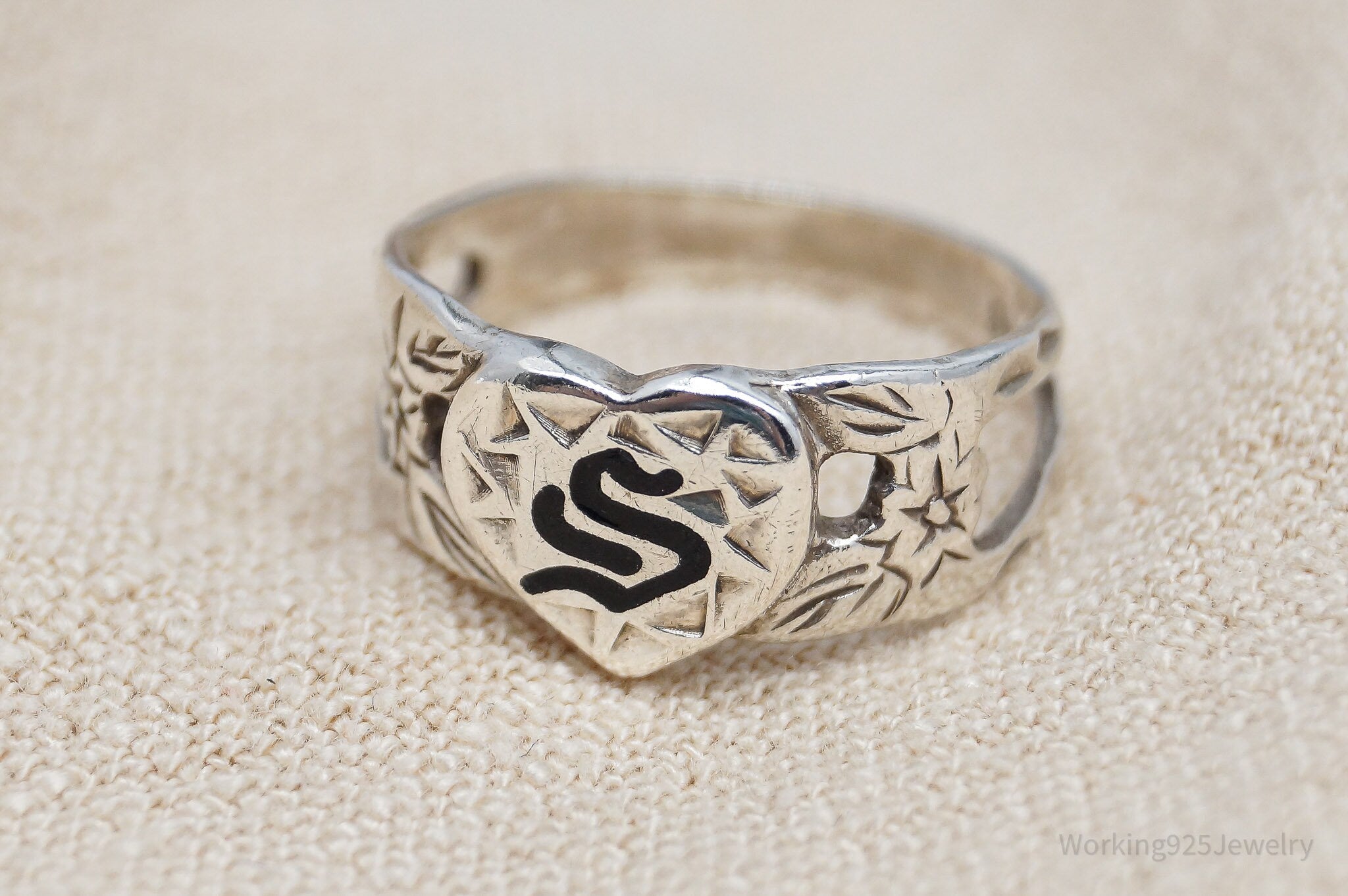 Antique S Initial Sterling Silver Flower Pattern Ring - Size 5.75