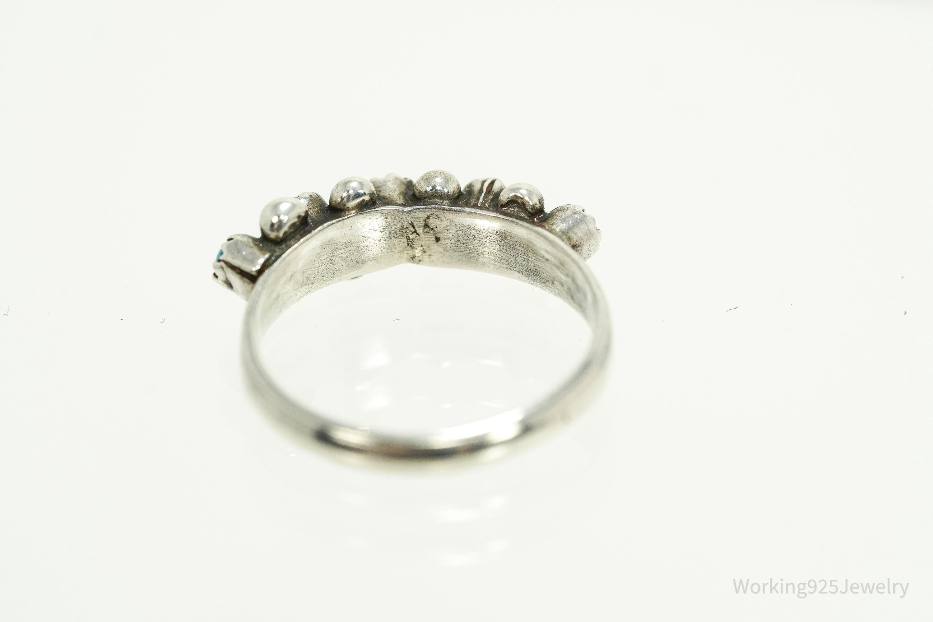 Vintage Handmade Native American Turquoise Unsigned Silver Ring - Size 5.25