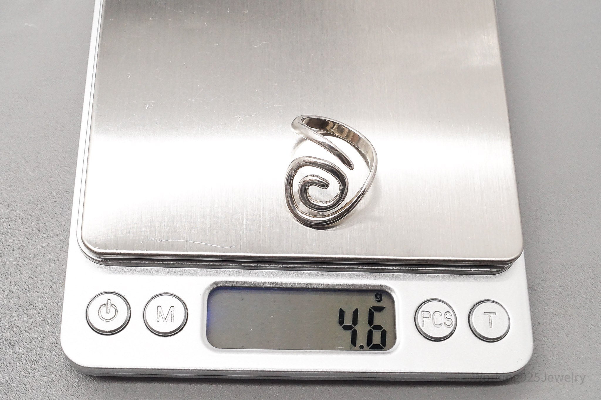 Vintage Spiral Modernist Sleek Sterling Silver Ring - Size 8.75