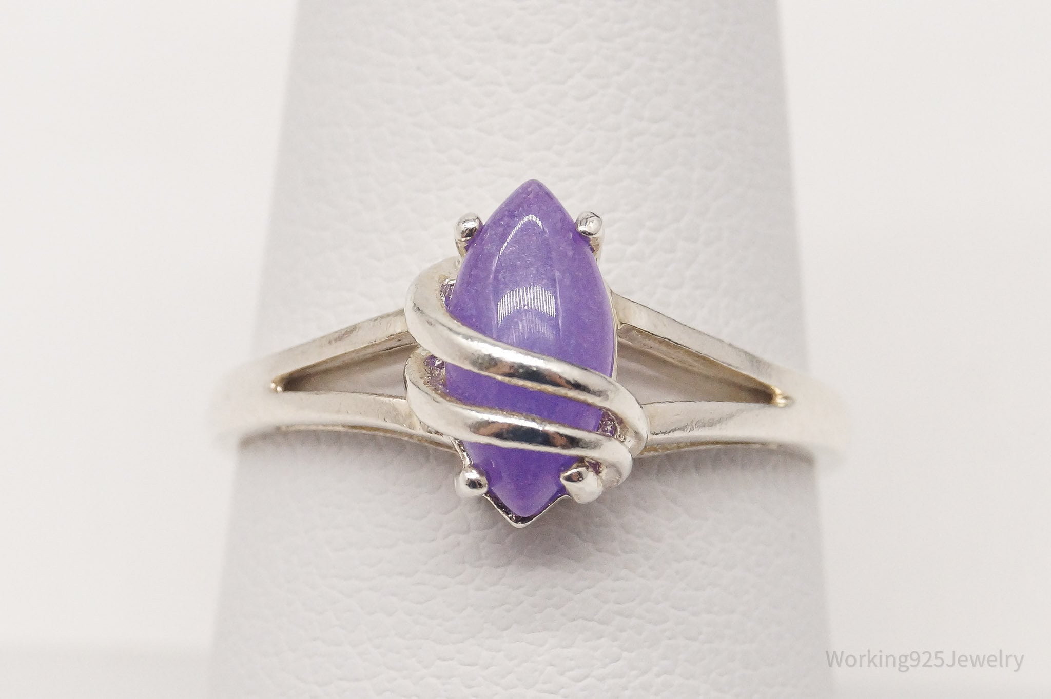 Vintage Avon Lavender Jade Sterling Silver Ring - Size 8