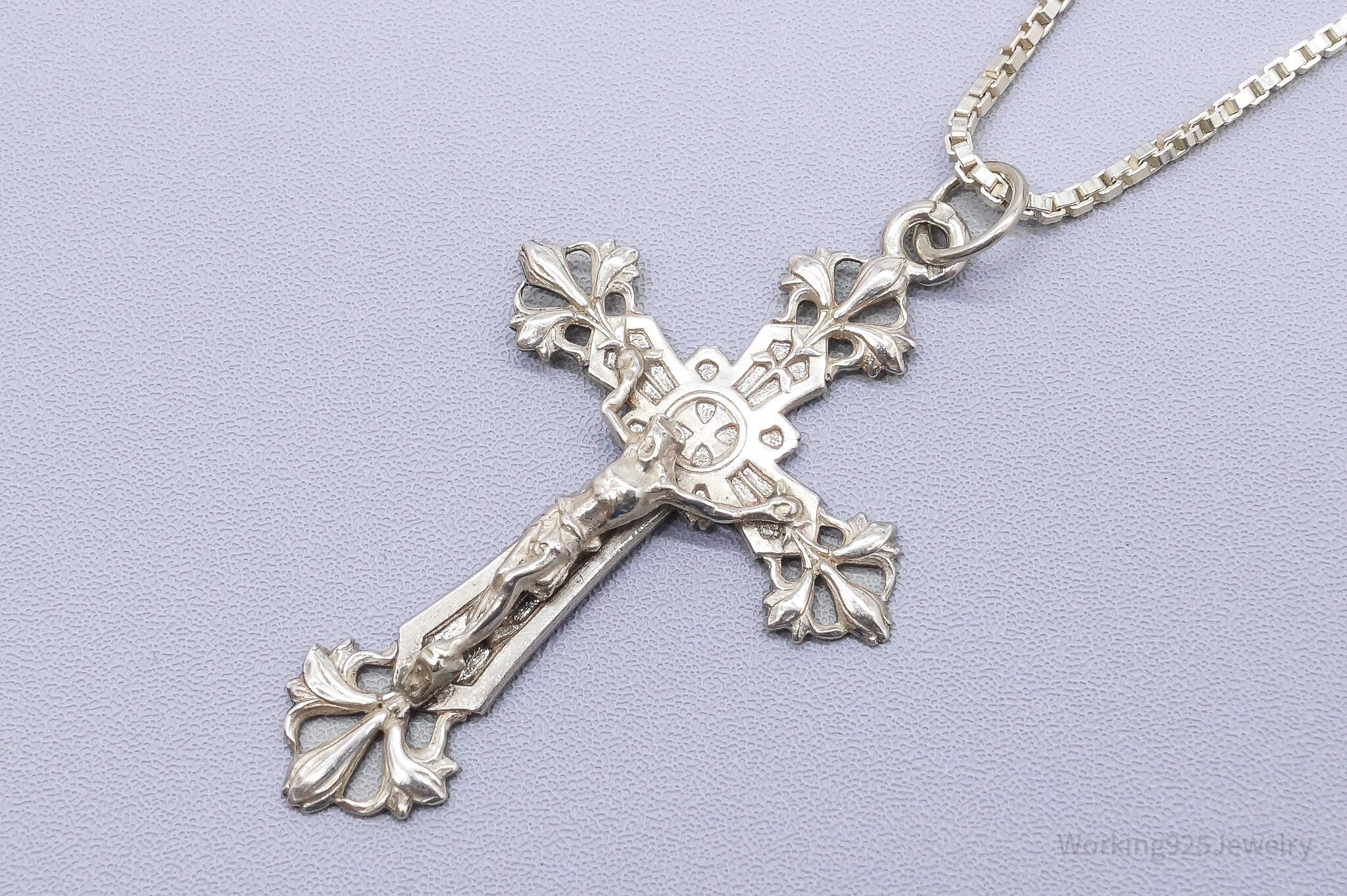 Vintage St Anne De Beaupre Jesus Cross Sterling Silver Necklace - 24"