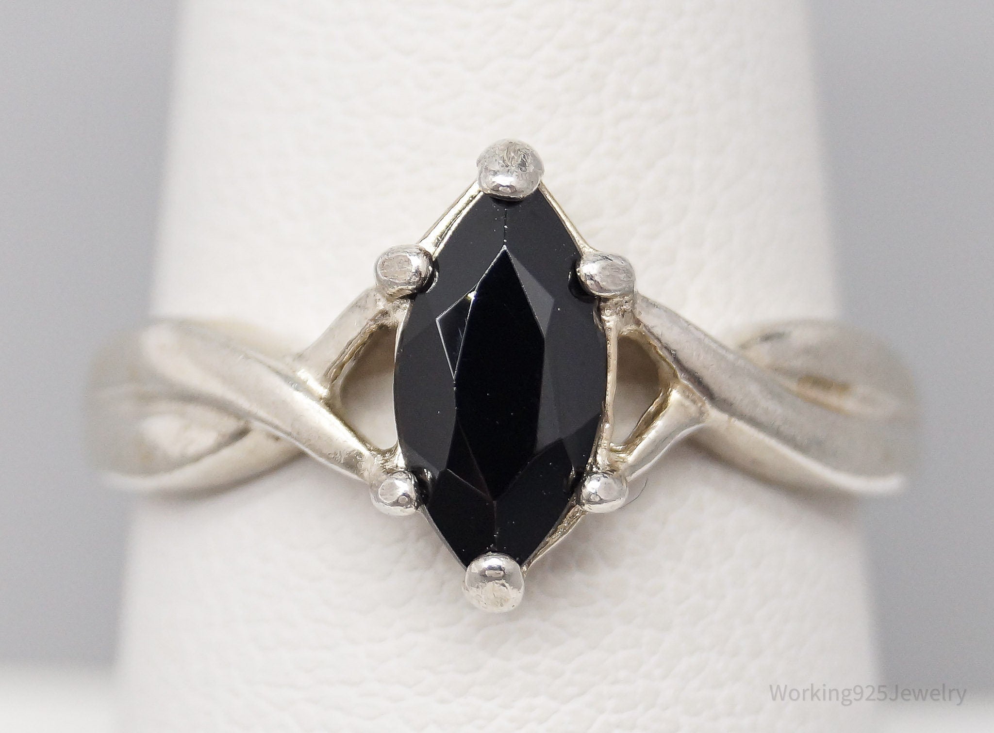 Vintage Avon Black Onyx Sterling Silver Ring - Size 8
