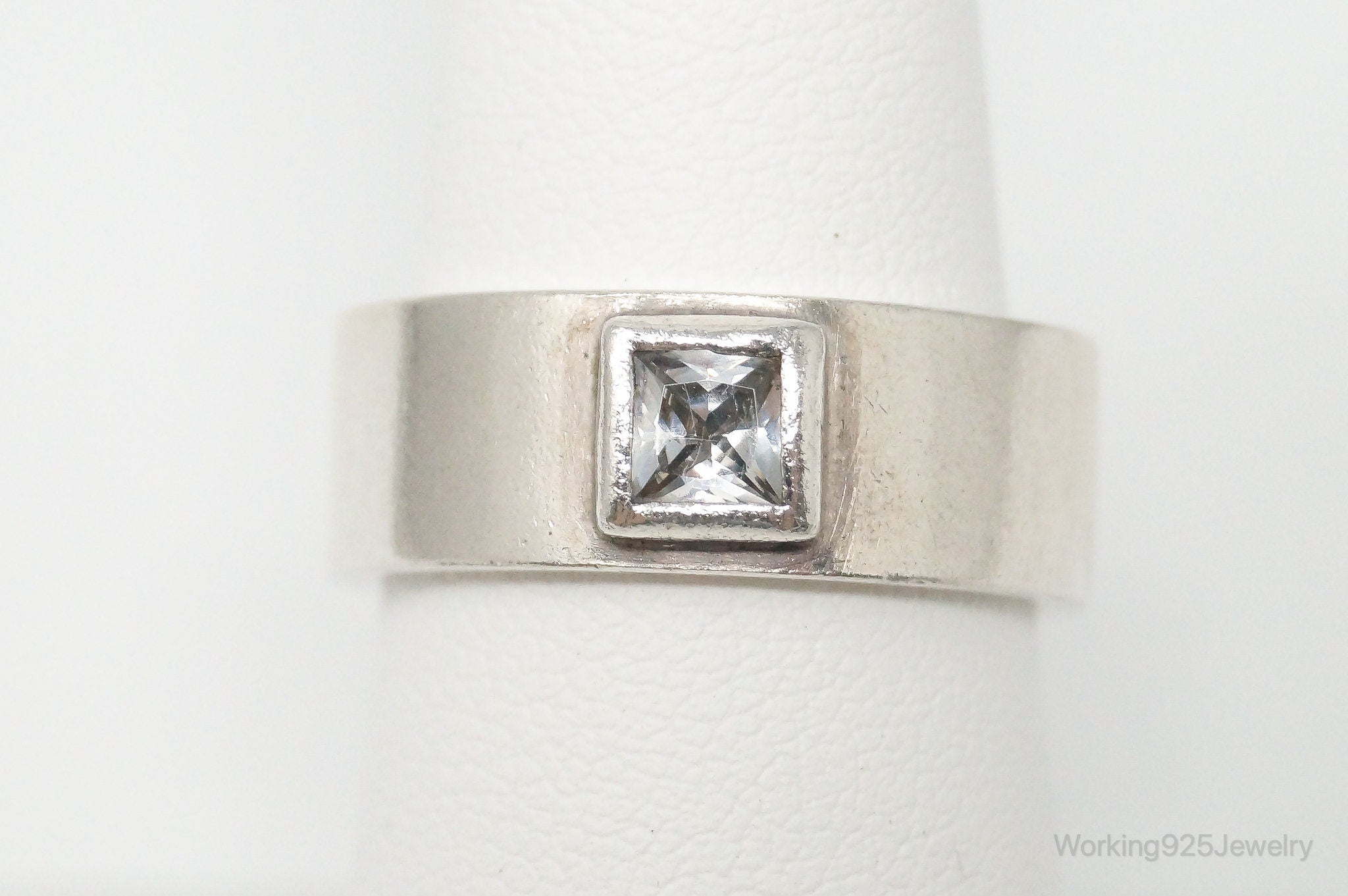 Vintage Cubic Zirconia Sterling Silver Band Ring - Size 8