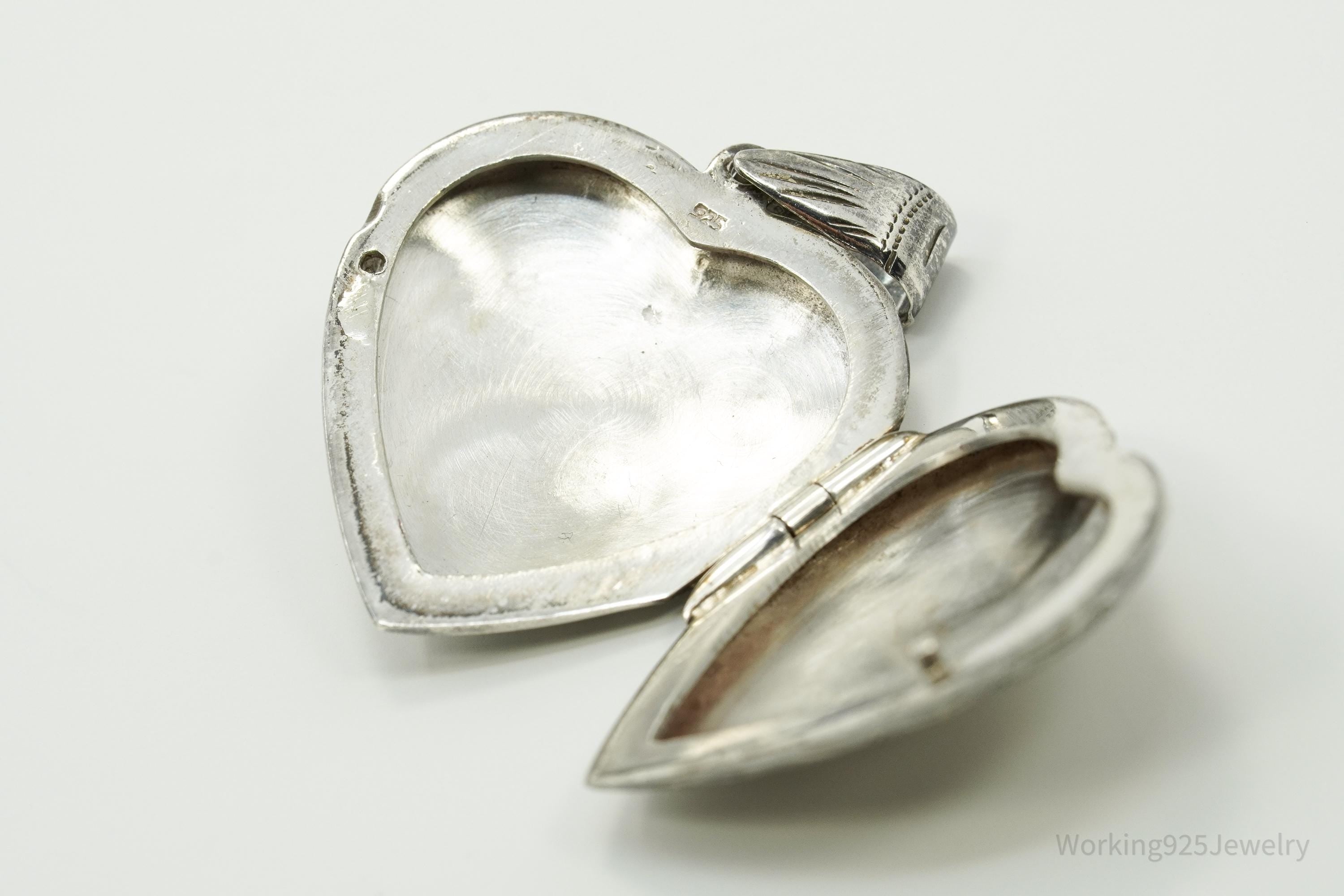 Vintage Etched Floral Heart Picture Locket Sterling Silver Pendant