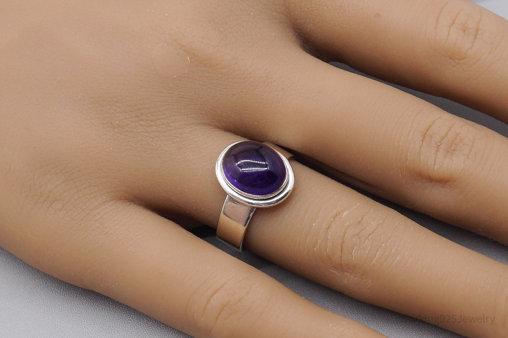 Vintage Amethyst Sterling Silver Ring - Size 7.25