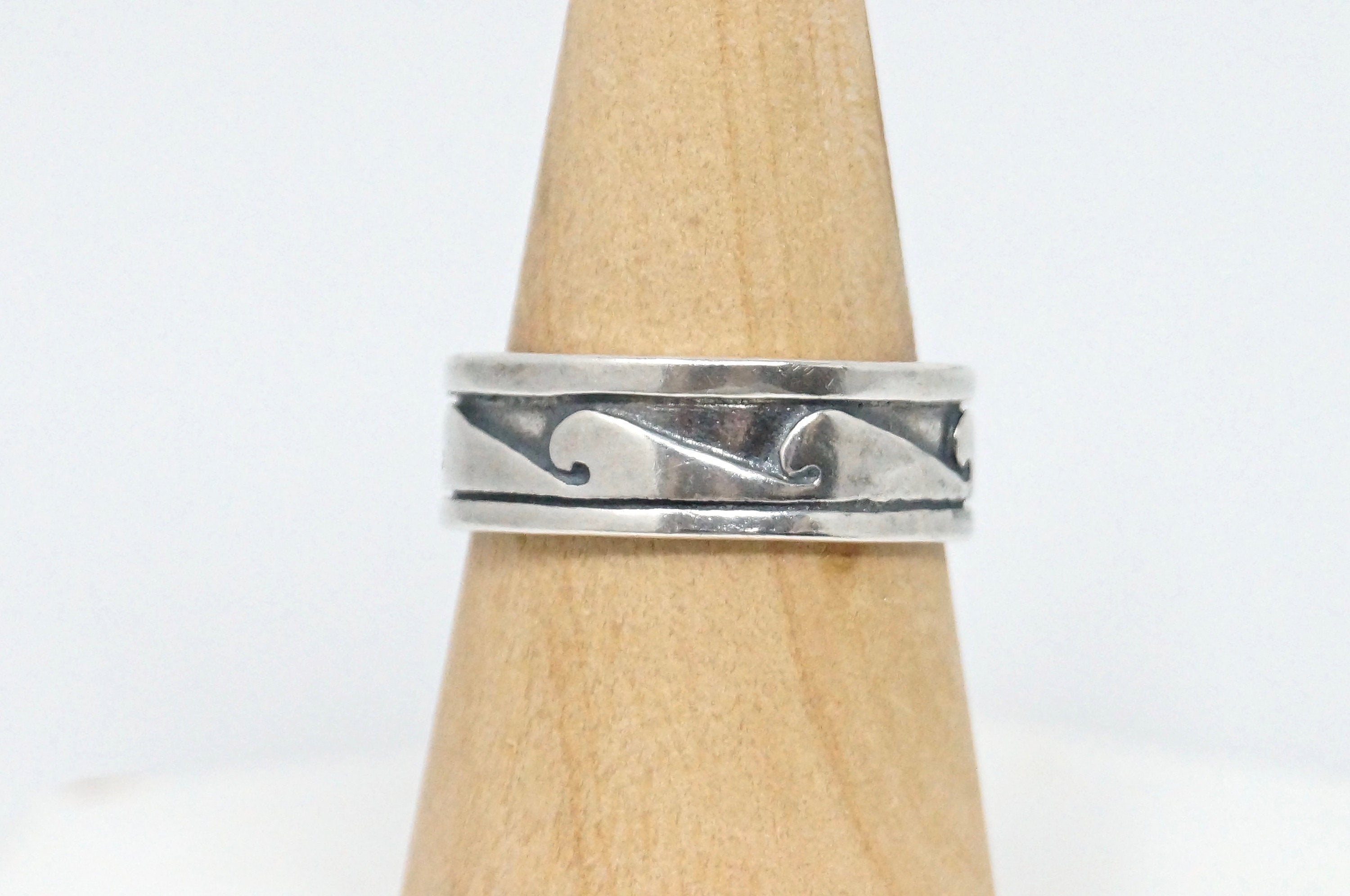 Vintage Wave Swirl Designer Oxidized Sterling Silver Band Ring - Size 12.75