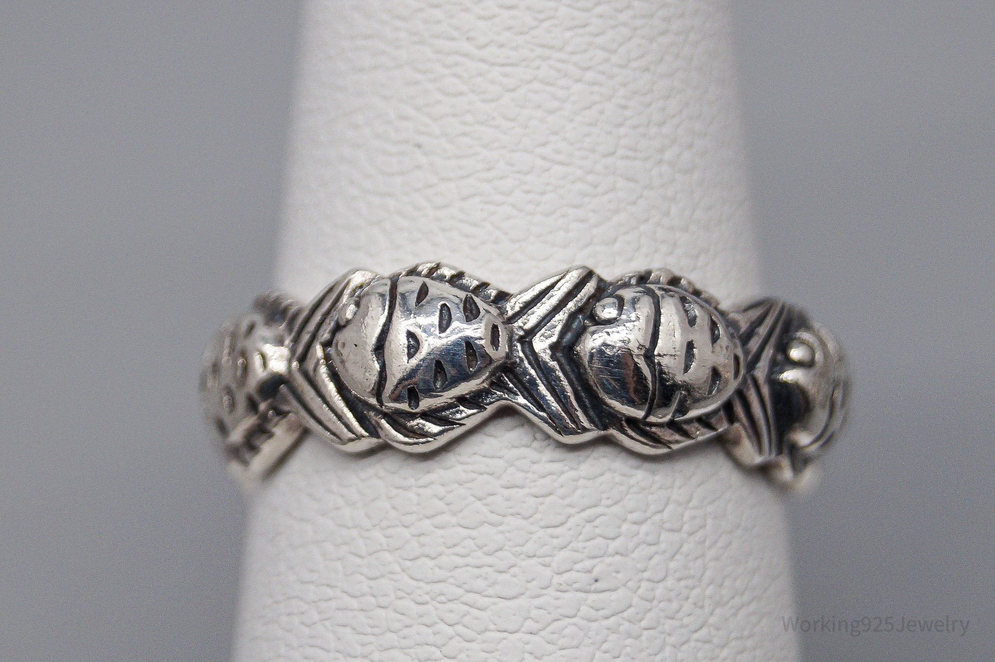 Vintage Swimming Fish Sterling Silver Band Ring - Size 6