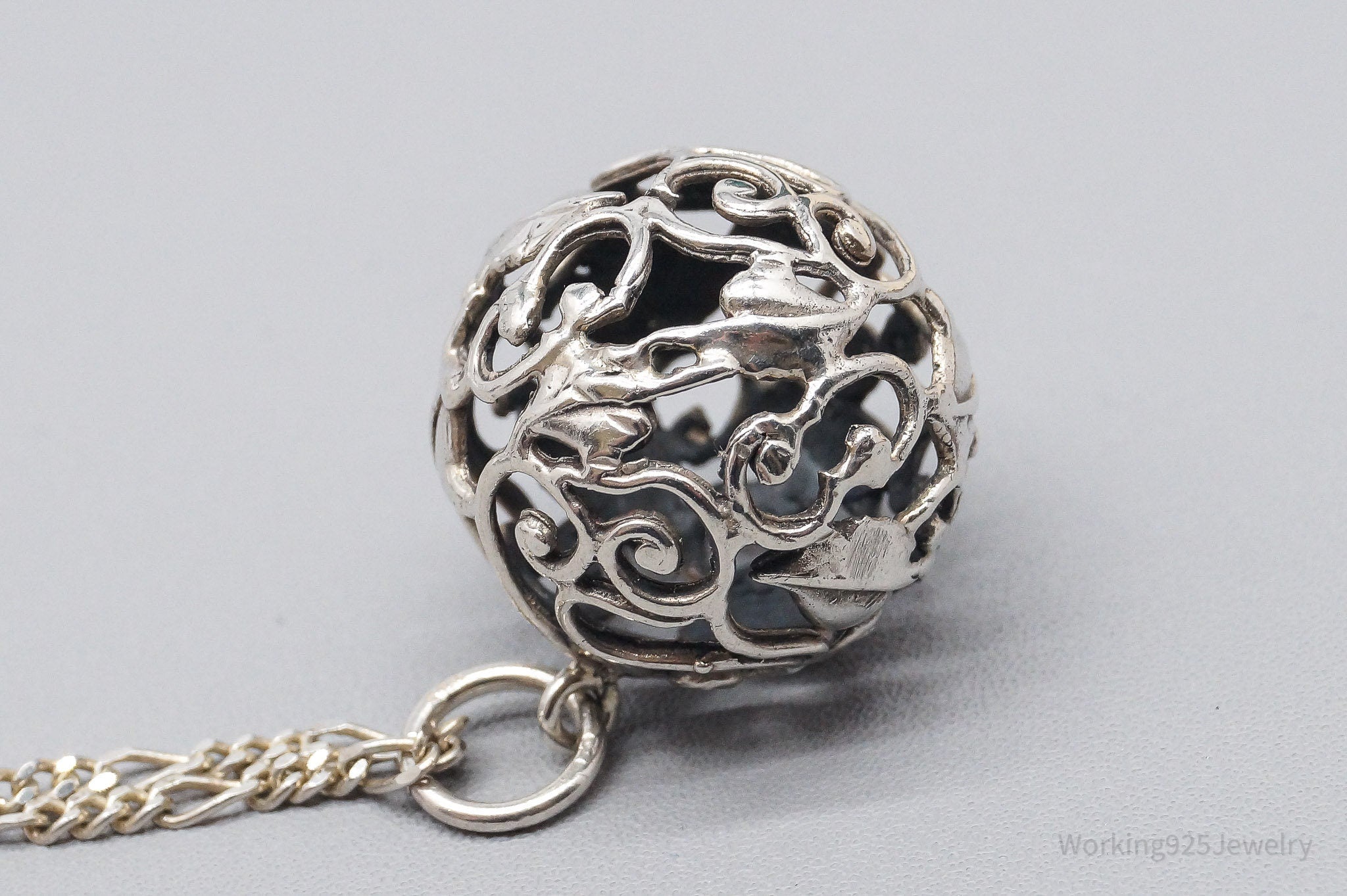 Vintage Ivy Wrapped Ball Sterling Silver Necklace 20"