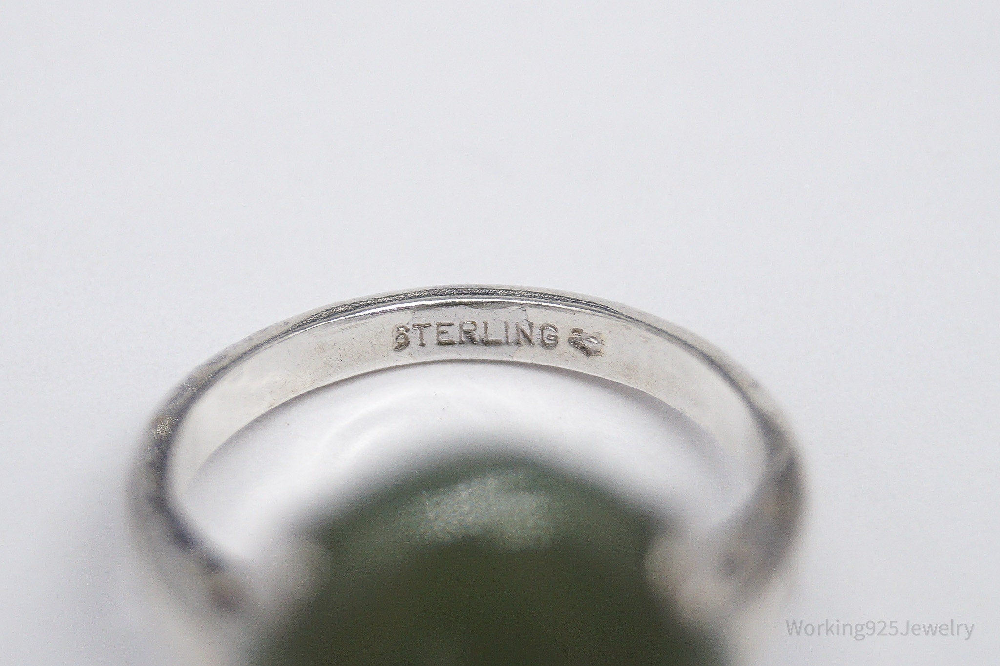 Vintage Vargas Mfg. Co. Jade Sterling Silver Ring - Size 5.75