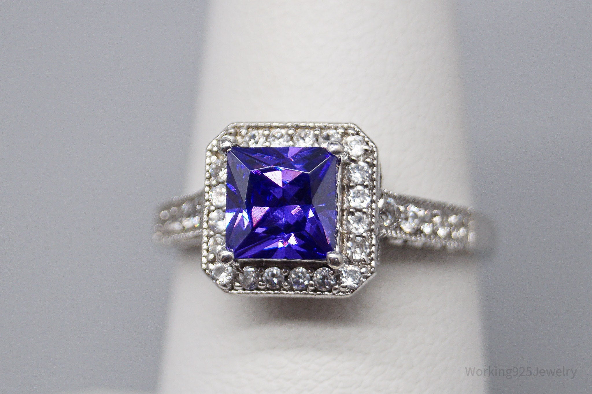 Vintage Violet Stone & White Cubic Zirconia Sterling Silver Ring - Size 7