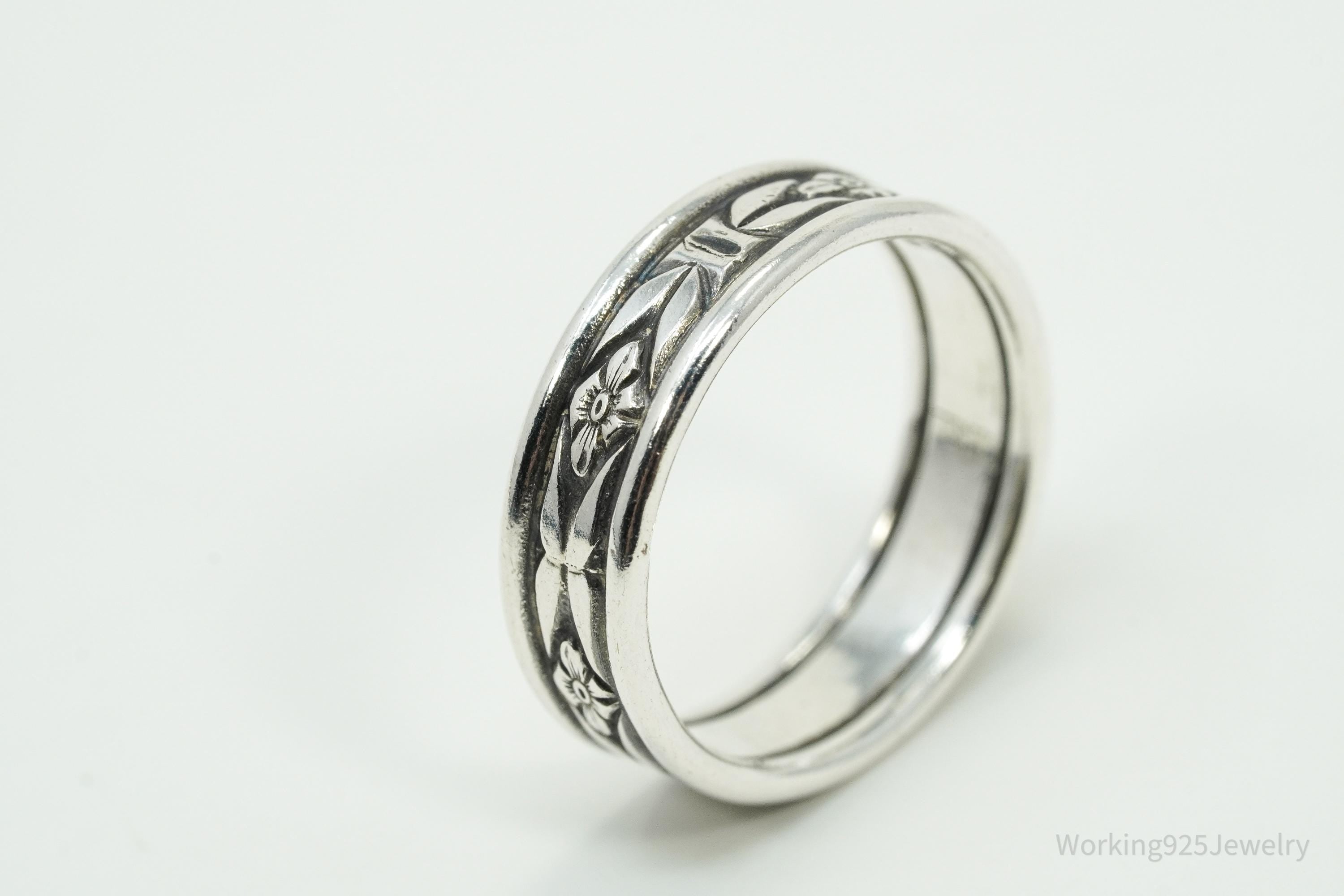 Antique Floral Pattern Silver Band Ring - Size 5