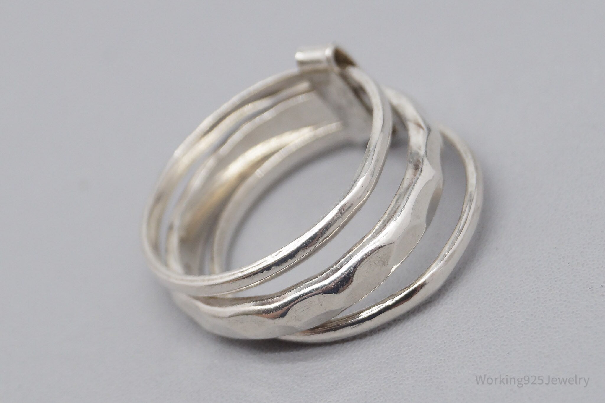 Vintage Modernist Style Hammered Sterling Silver Linked Bands Ring - Size 6.75