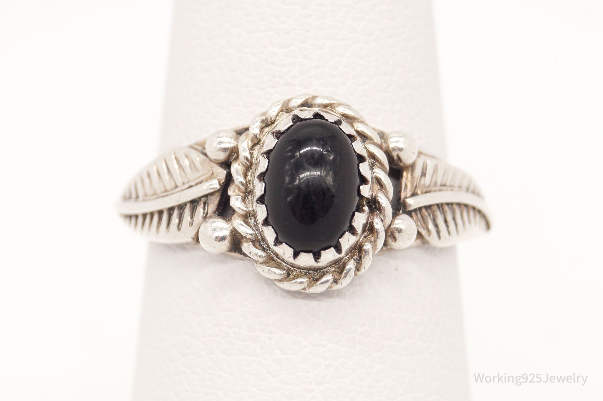 Vintage Native American Black Onyx Silver Ring - Size 6.25