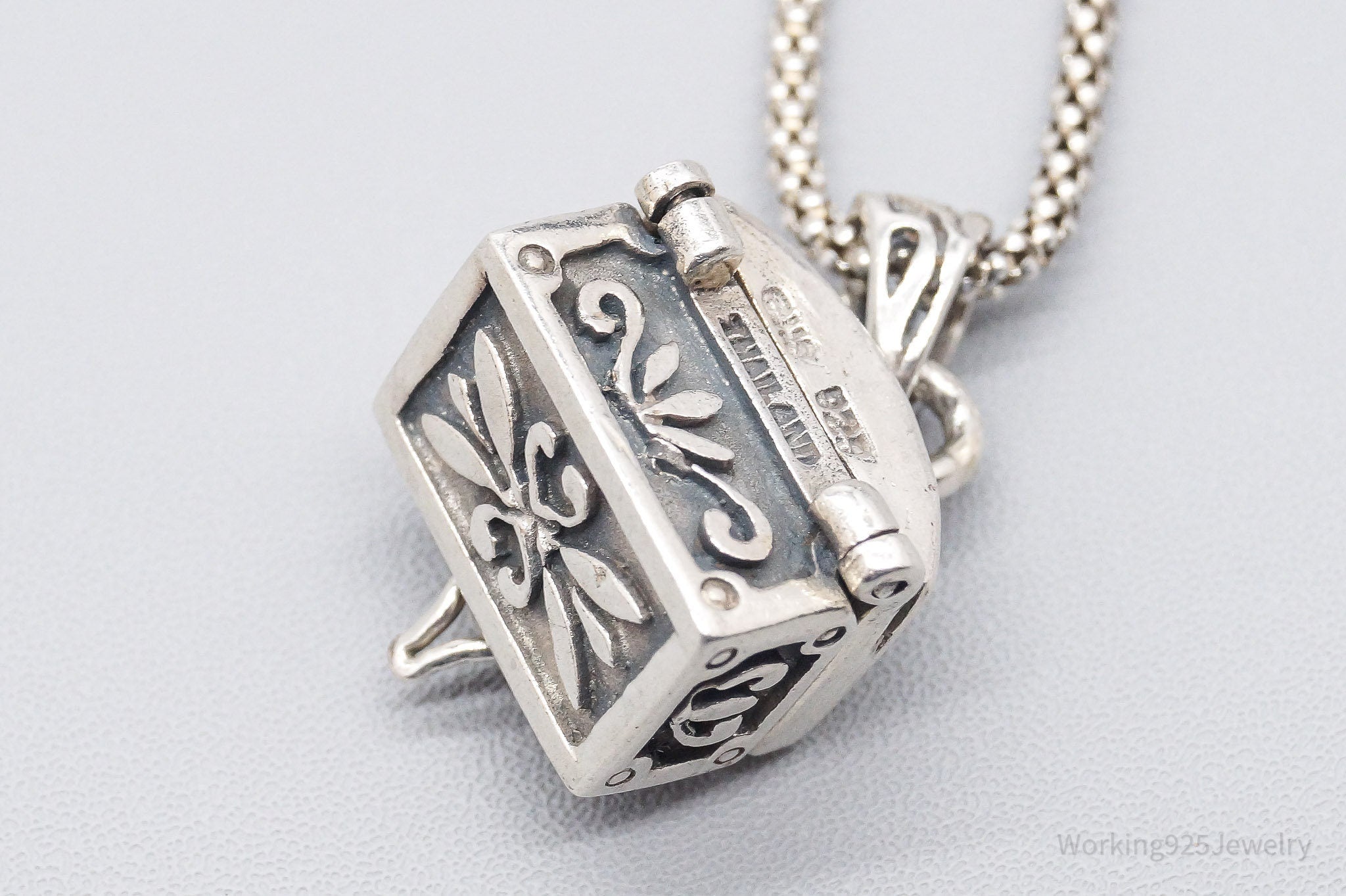 Vintage Prayer Box Sterling Silver Necklace 18"