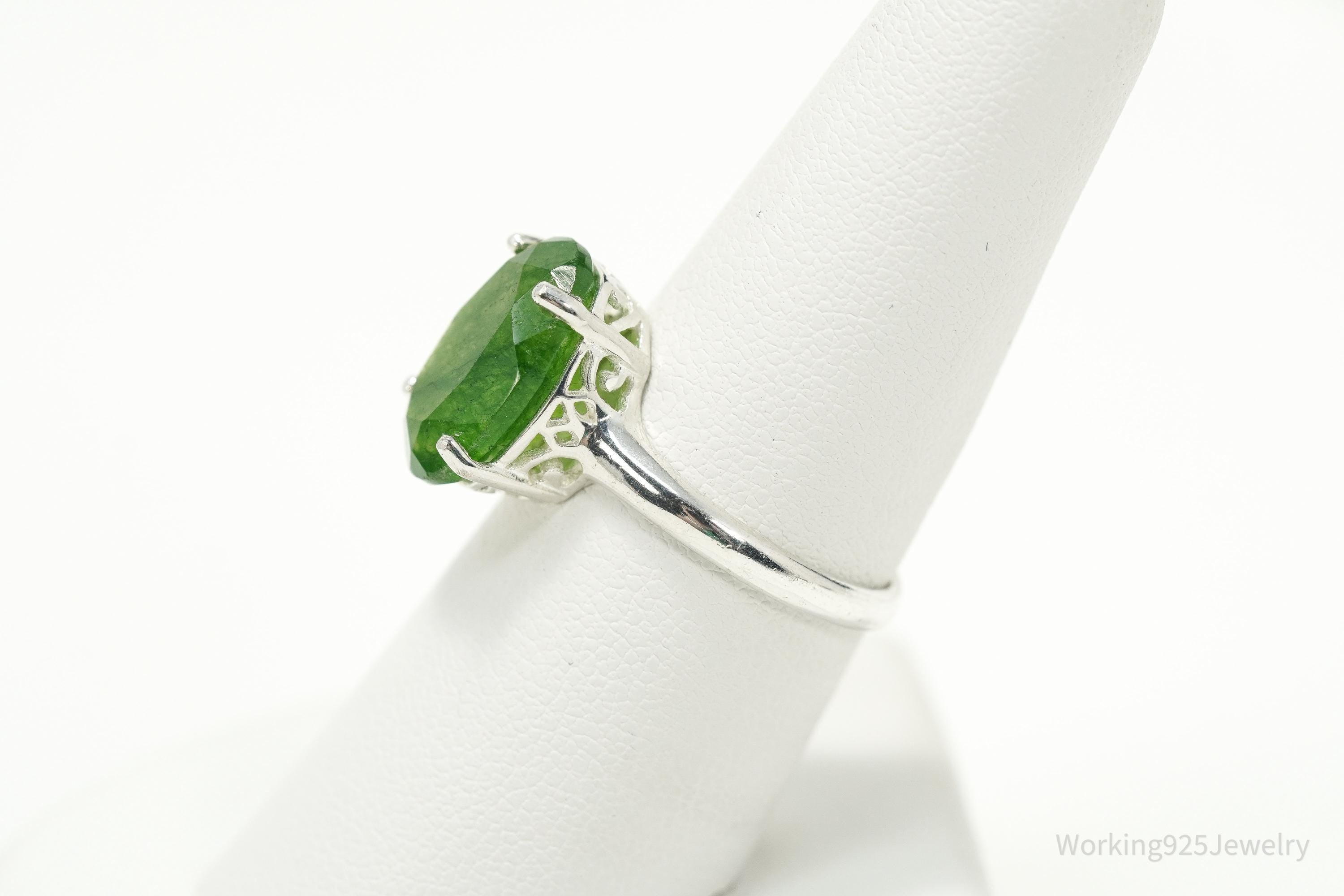 Vintage Oval Solitaire Emerald Sterling Silver Cocktail Ring – Size 7.25