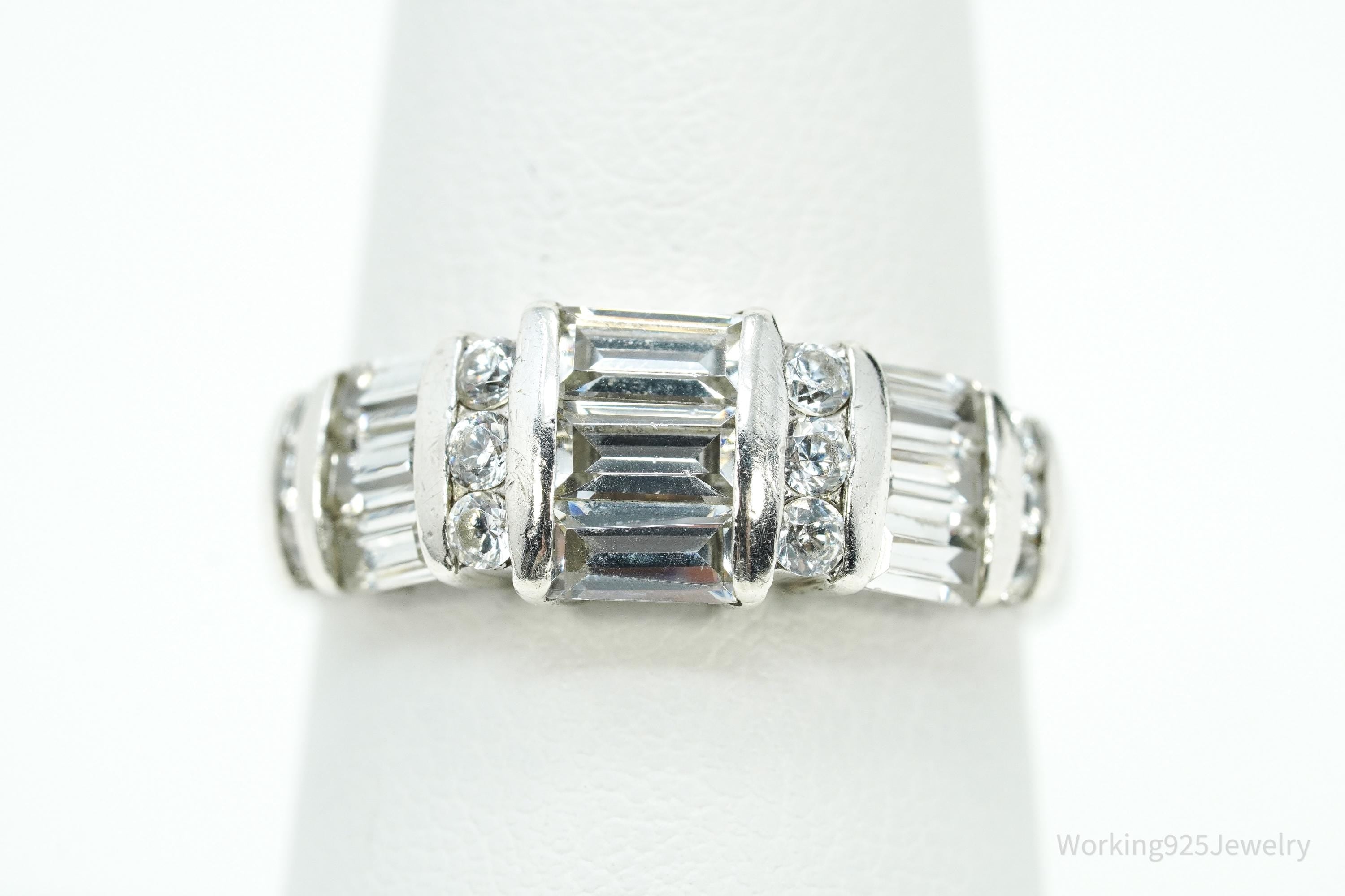 Vintage Cubic Zirconia Sterling Silver Band Ring - Size 7.75