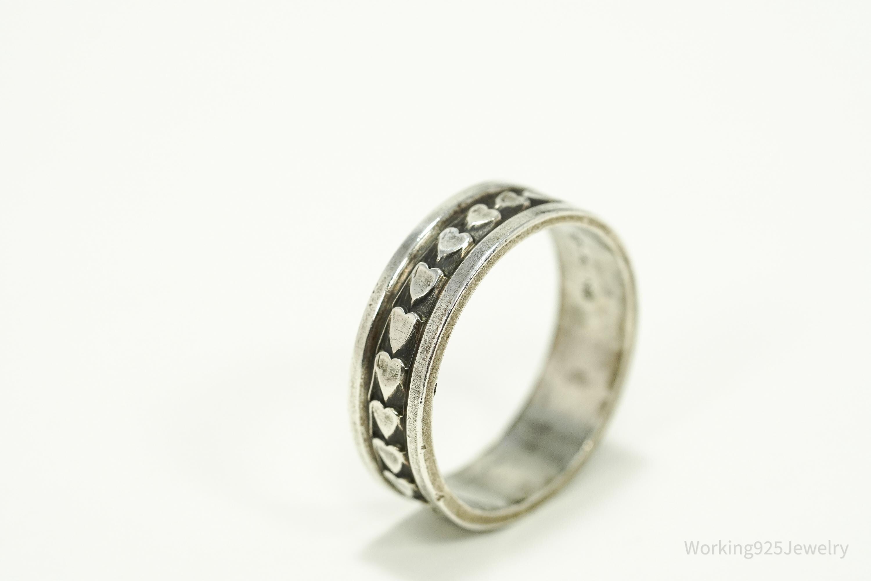 Antique Hearts Pattern Sterling Silver Band Ring - Size 7.5