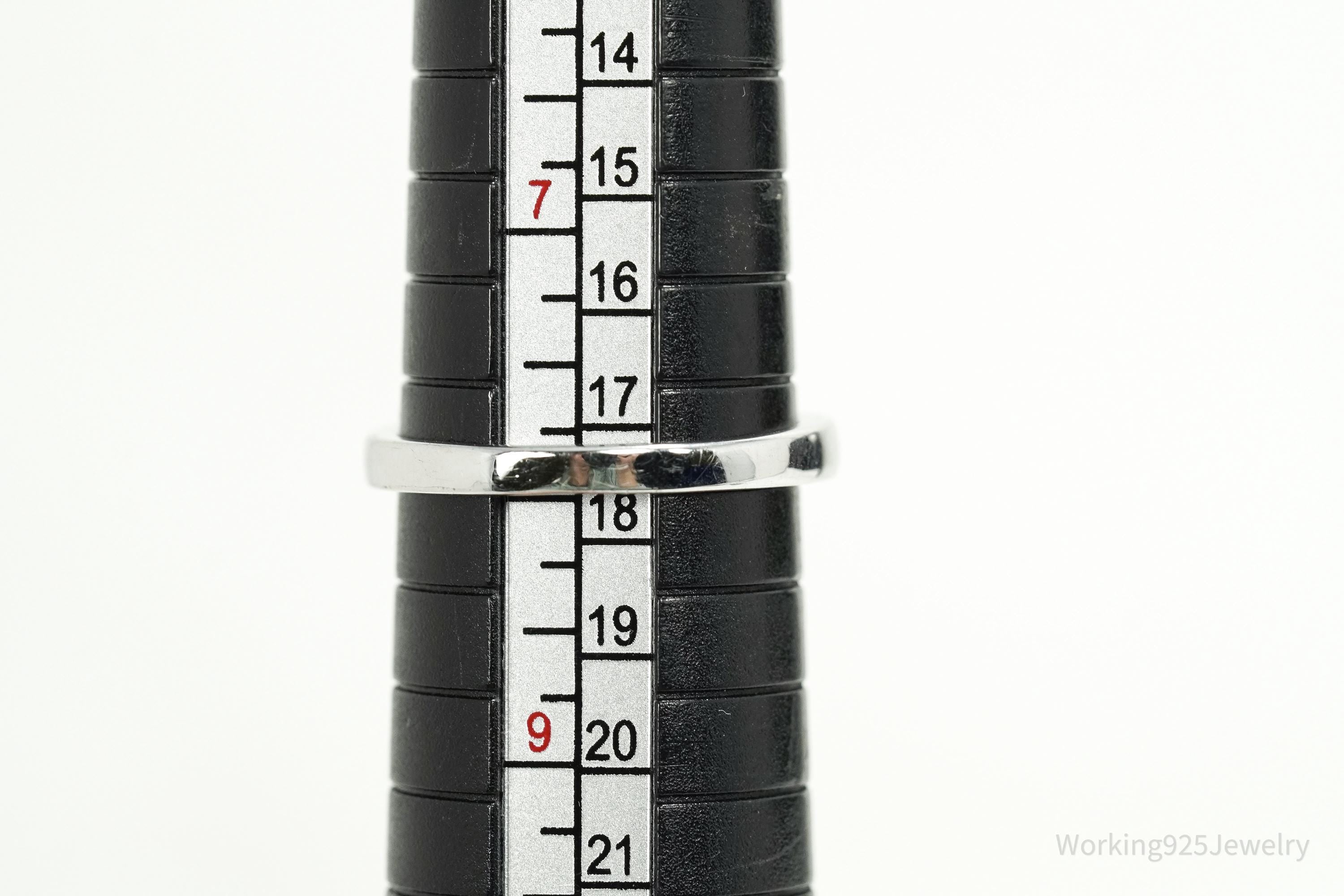 Green Peridot Sterling Silver Ring - Size 8