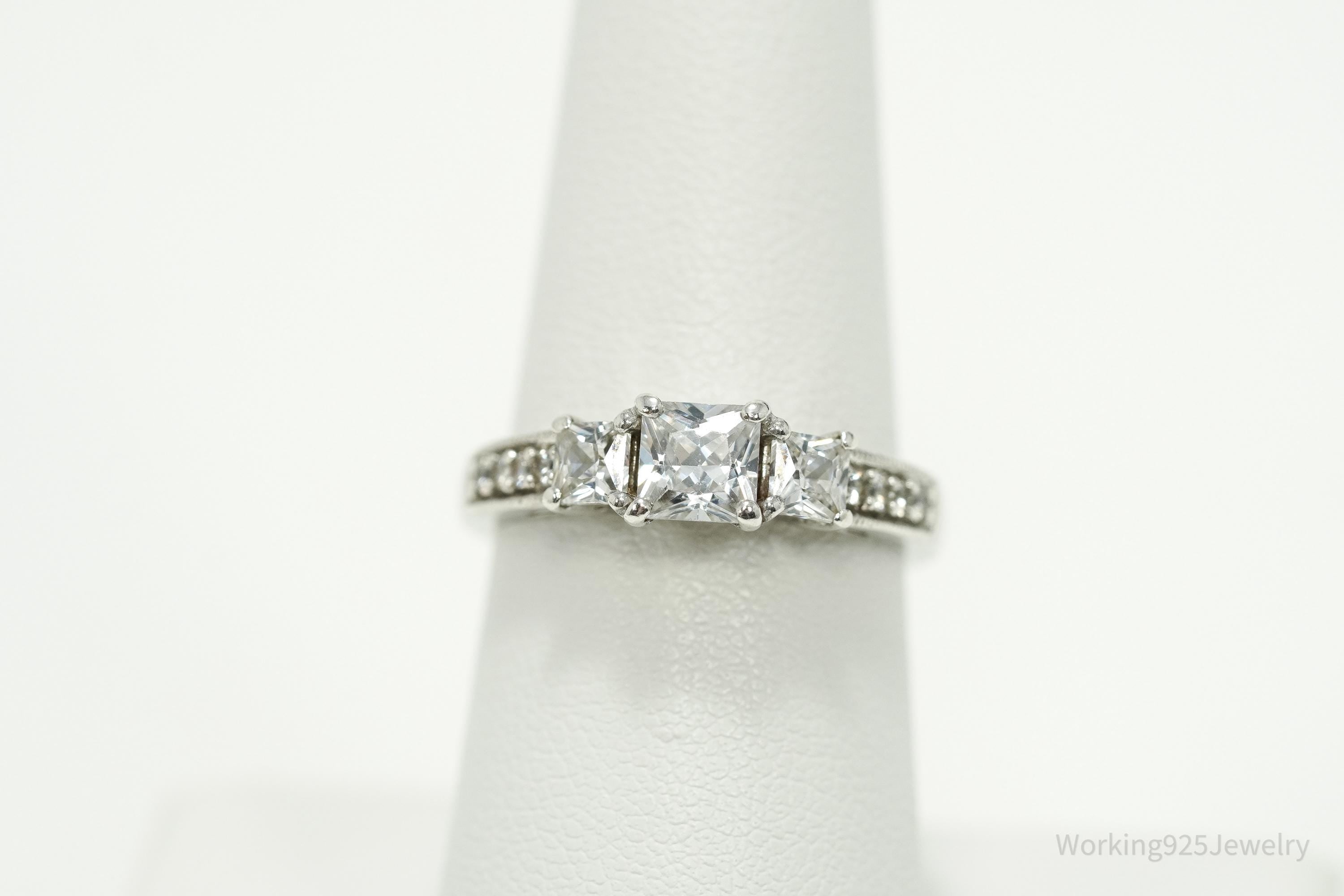 Vintage Cubic Zirconia Sterling Silver Ring - Size 7