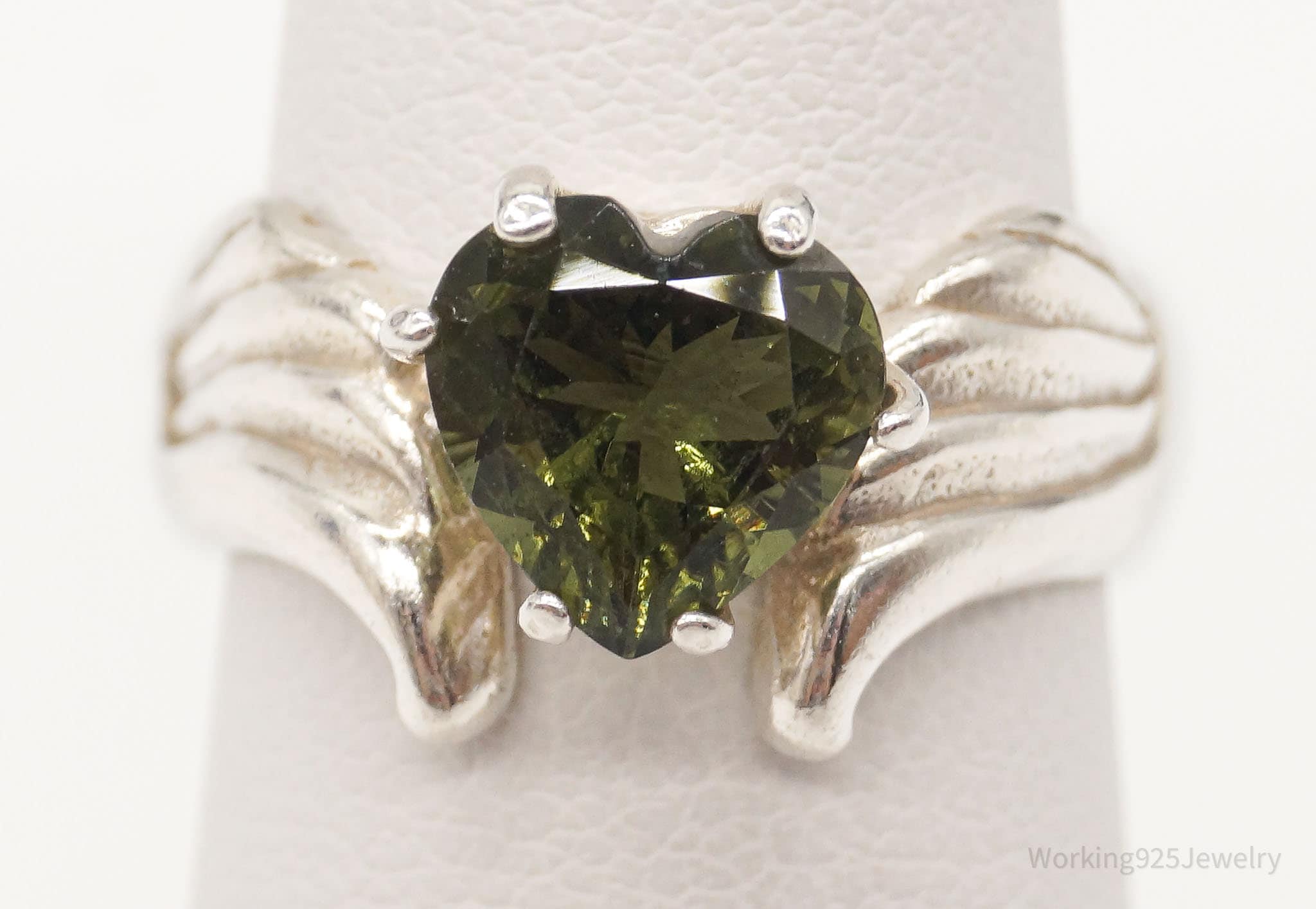 Vintage Peridot Heart Wings Sterling Silver Ring - Size 5.5