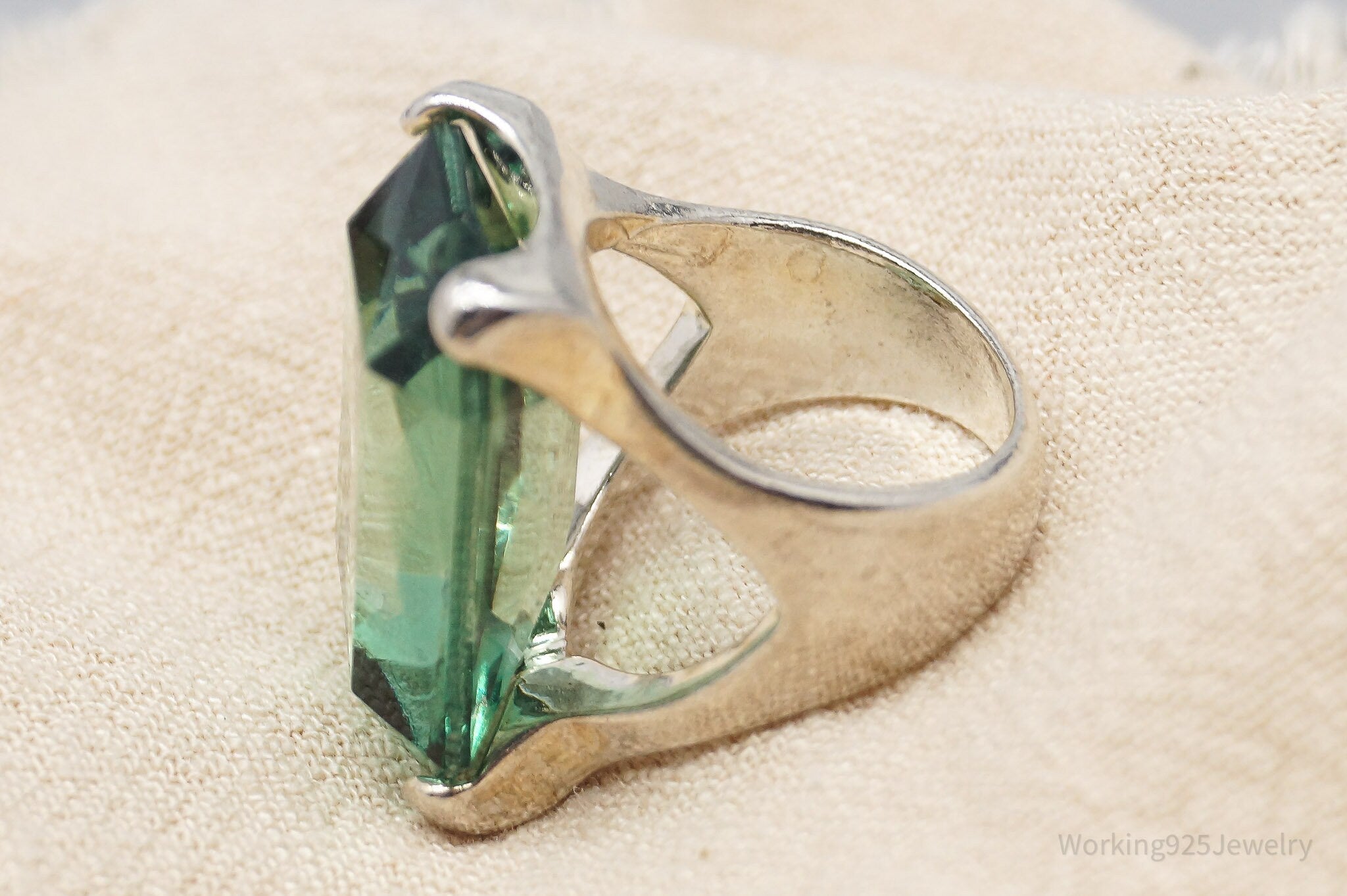 Vintage Faux Plastic Emerald Silver Ring - Size 6.5