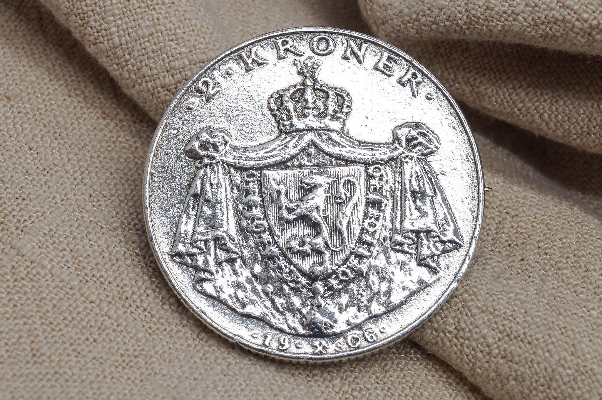 Antique Norway 1906 Silver 2 Kroner Silver Coin Brooch Pin