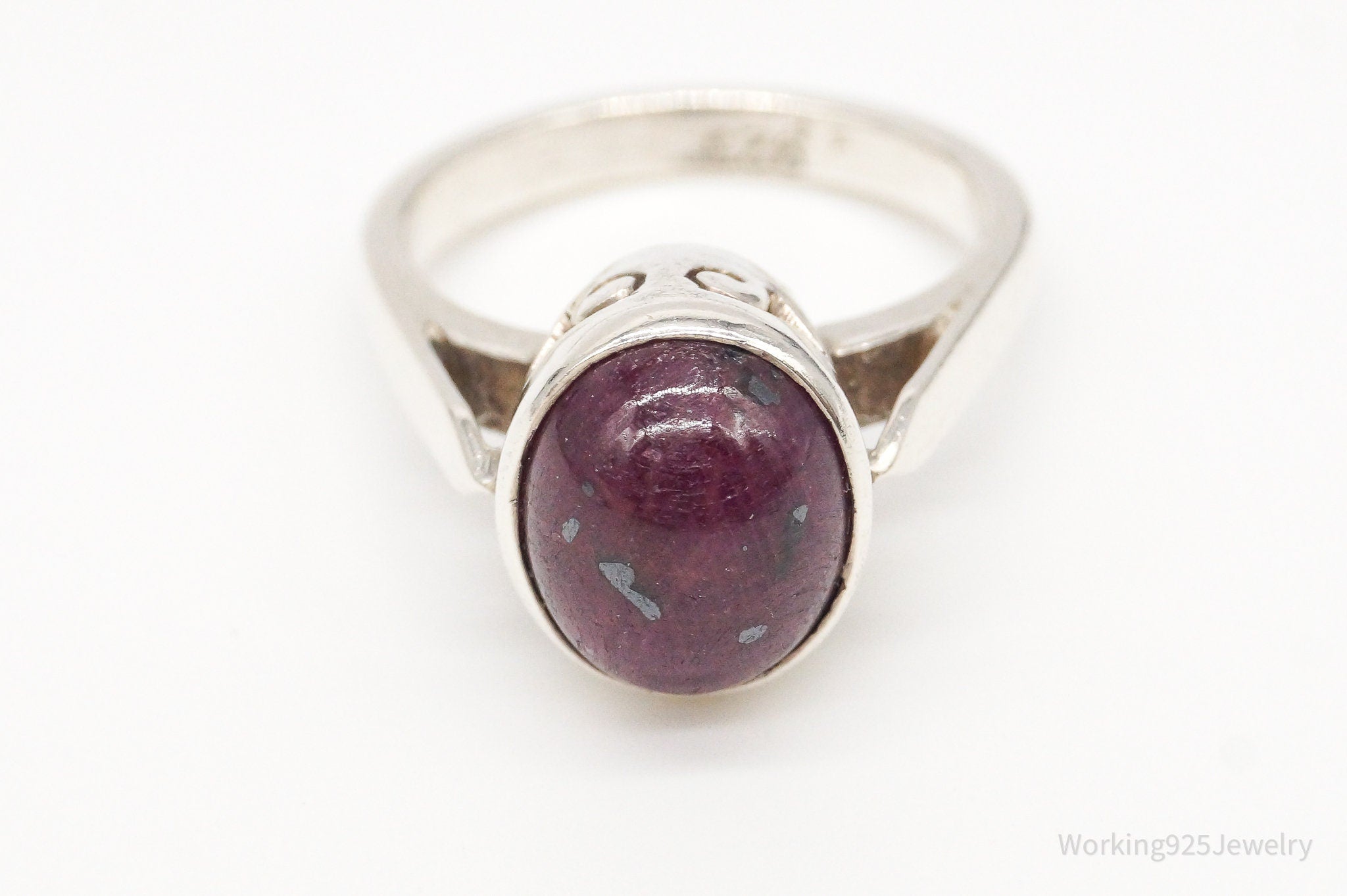 Vintage Maroon Stone Sterling Silver Ring - Size 5.5