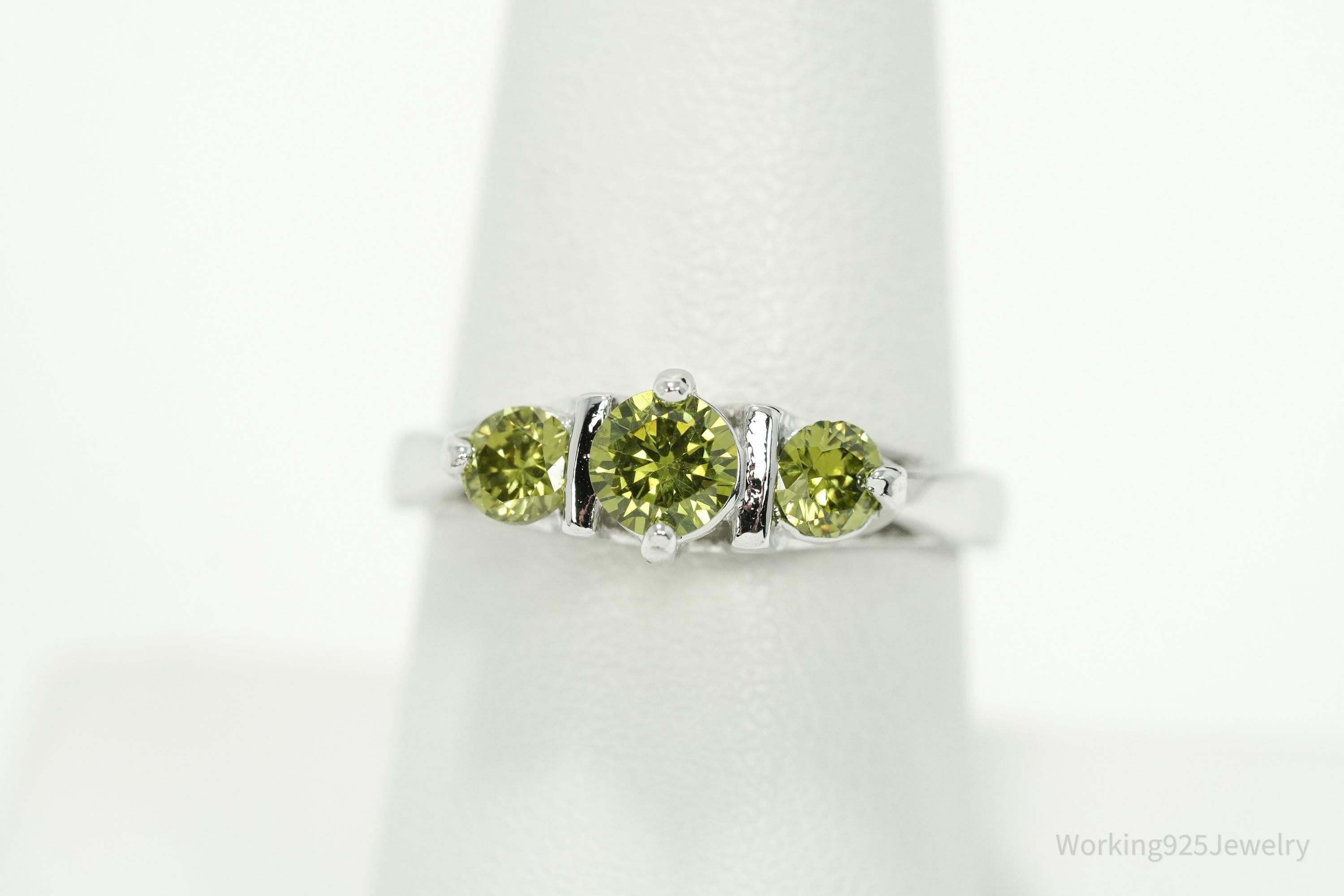 Green Peridot Sterling Silver Ring - Size 8