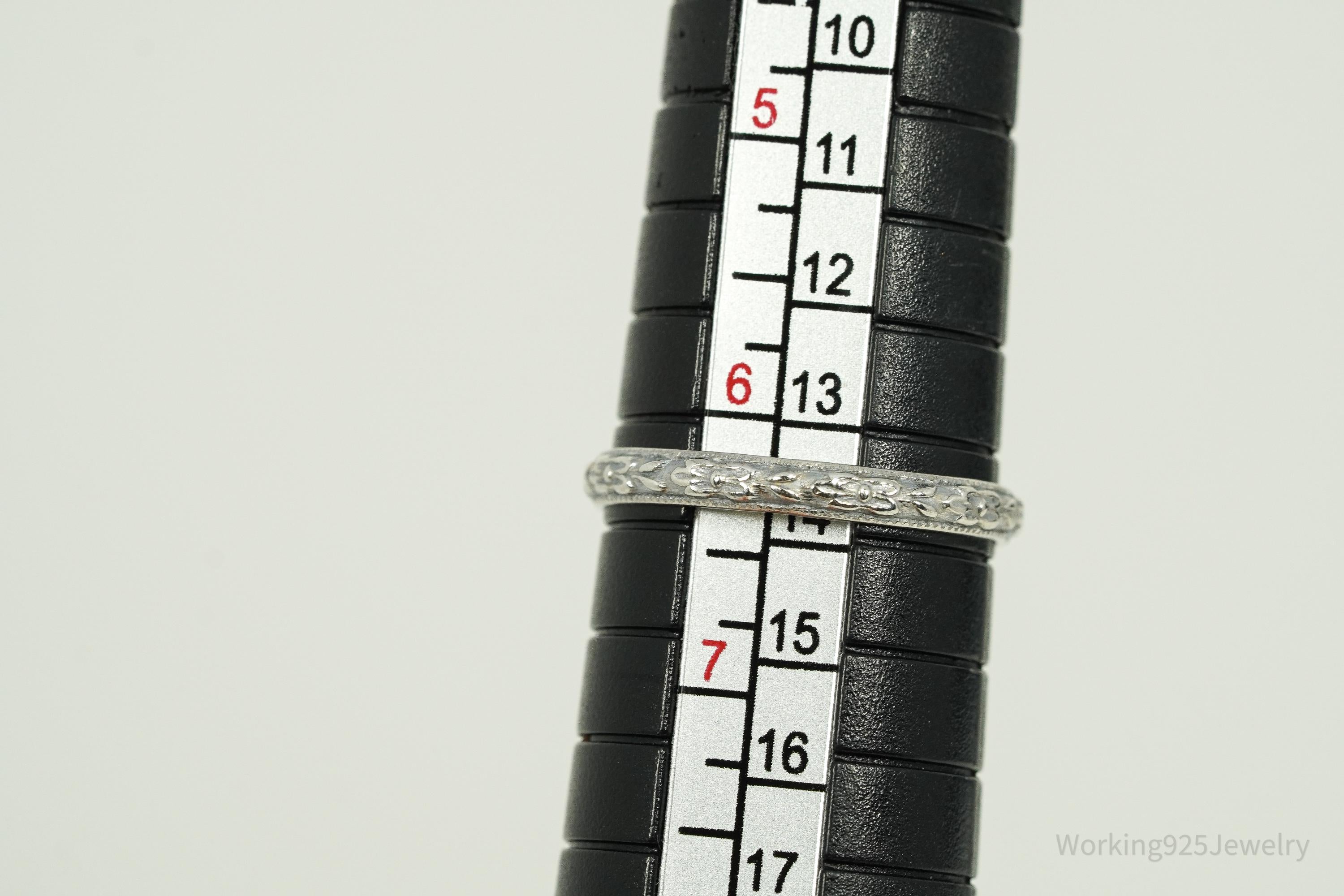 Antique Uncas MFG Co Flowers Pattern Sterling Silver Band Ring - Size 6.25