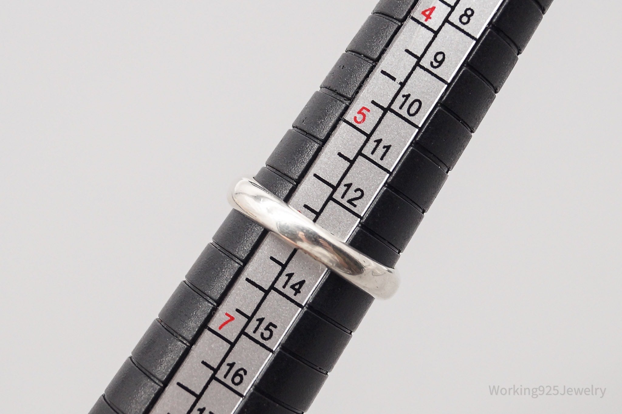 Vintage CNA Green Jade Sterling Silver Ring - Size 6