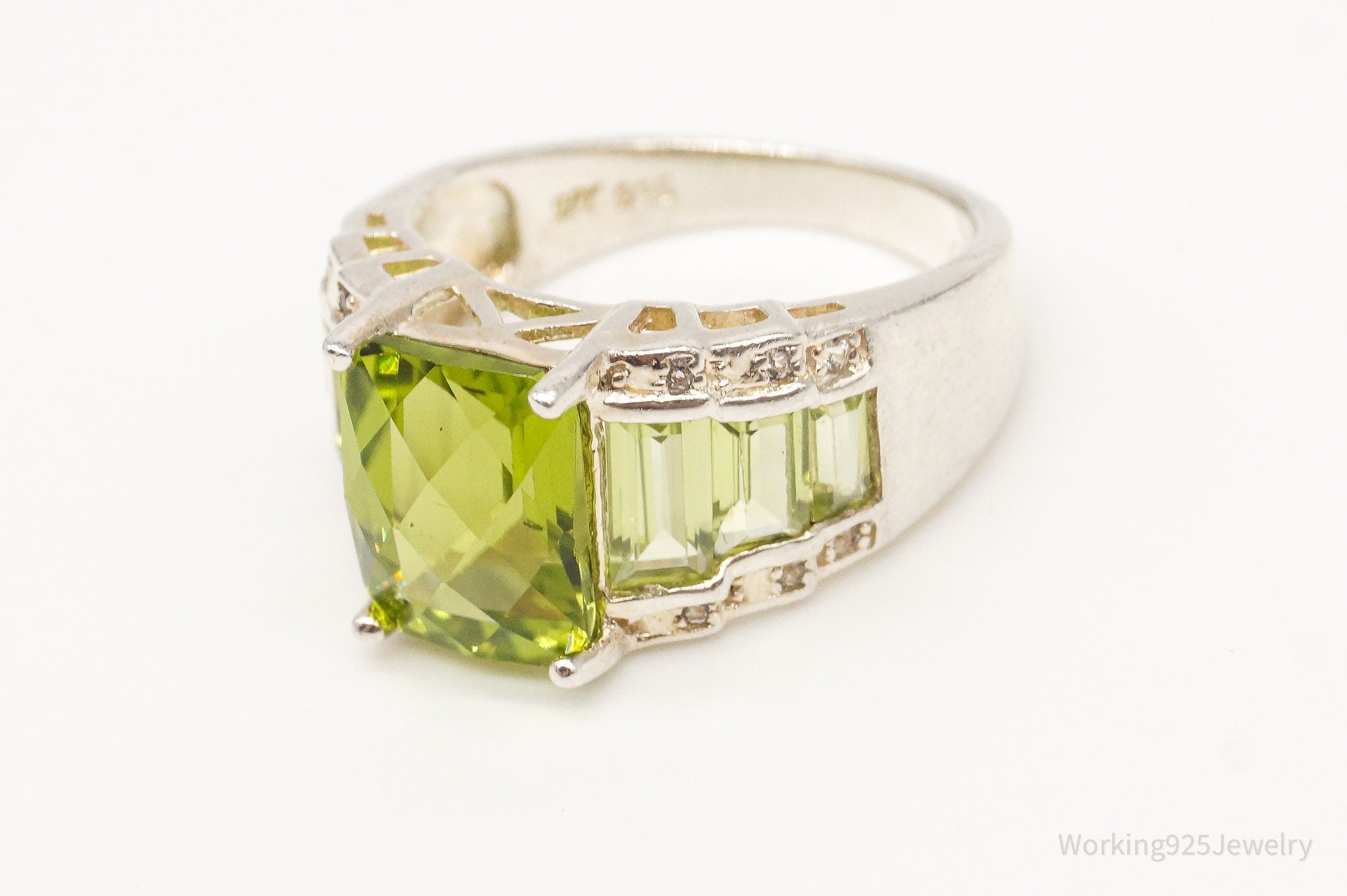 Vintage Peridot Cubic Zirconia Sterling Silver Ring - Size 7