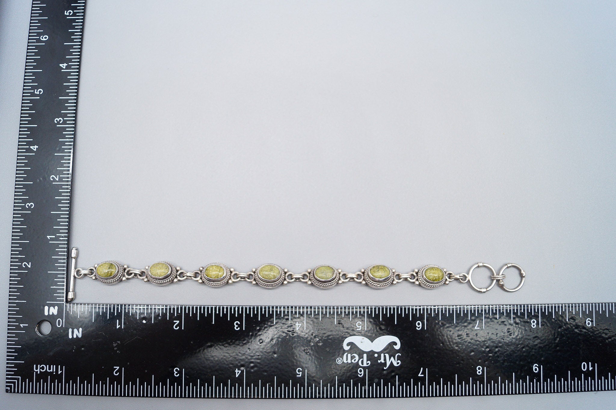 Vintage Green Stone Sterling Silver Toggle Bracelet