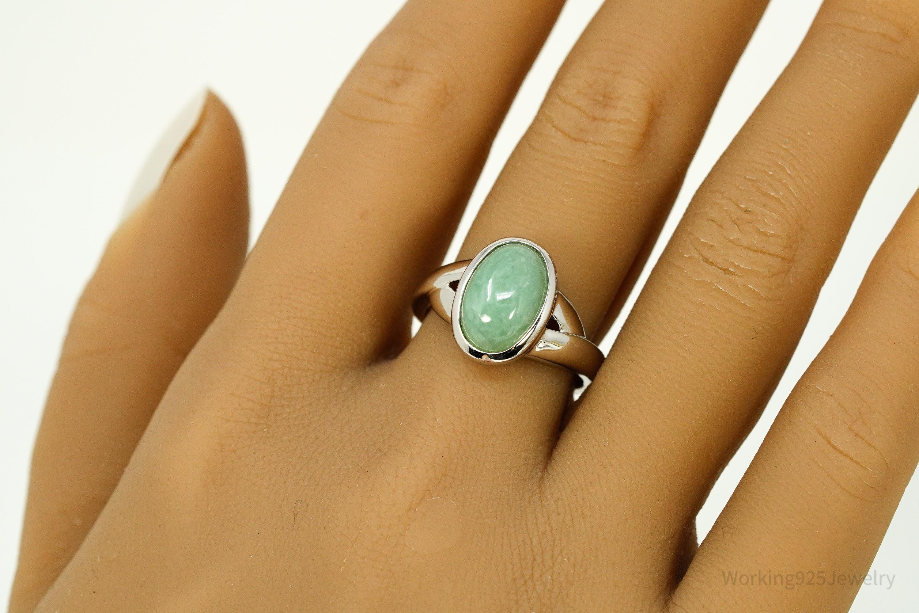Vintage Green Jade Sterling Silver Ring - Size 8