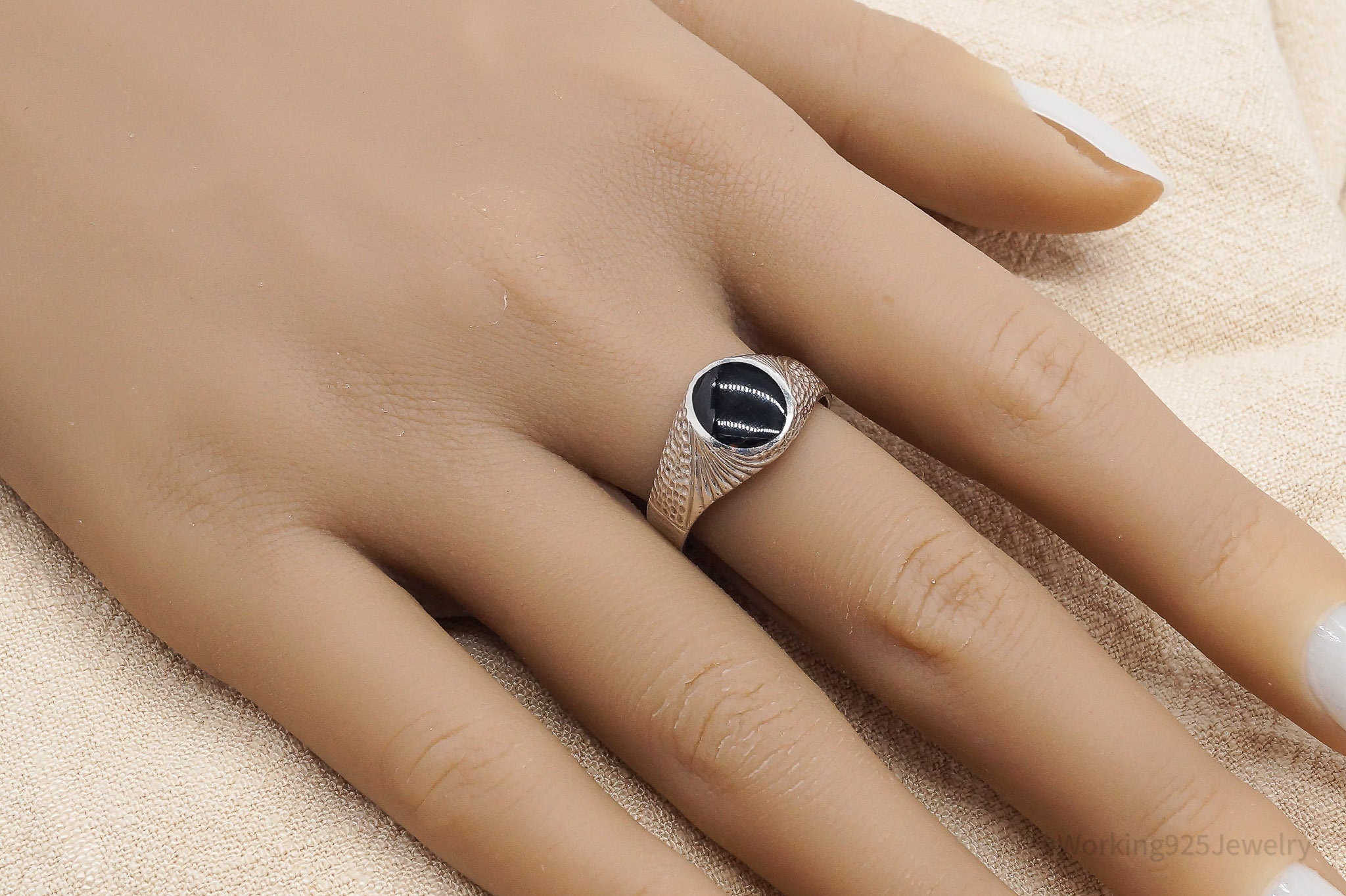 Vintage Black Onyx Sterling Silver Ring - Size 8.75