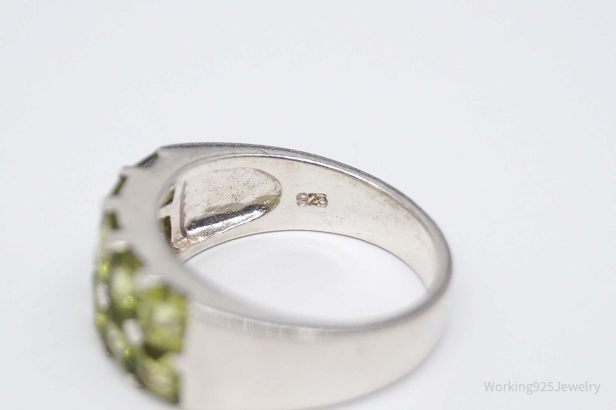 Vintage Peridot Sterling Silver Band Ring - Size 7.75