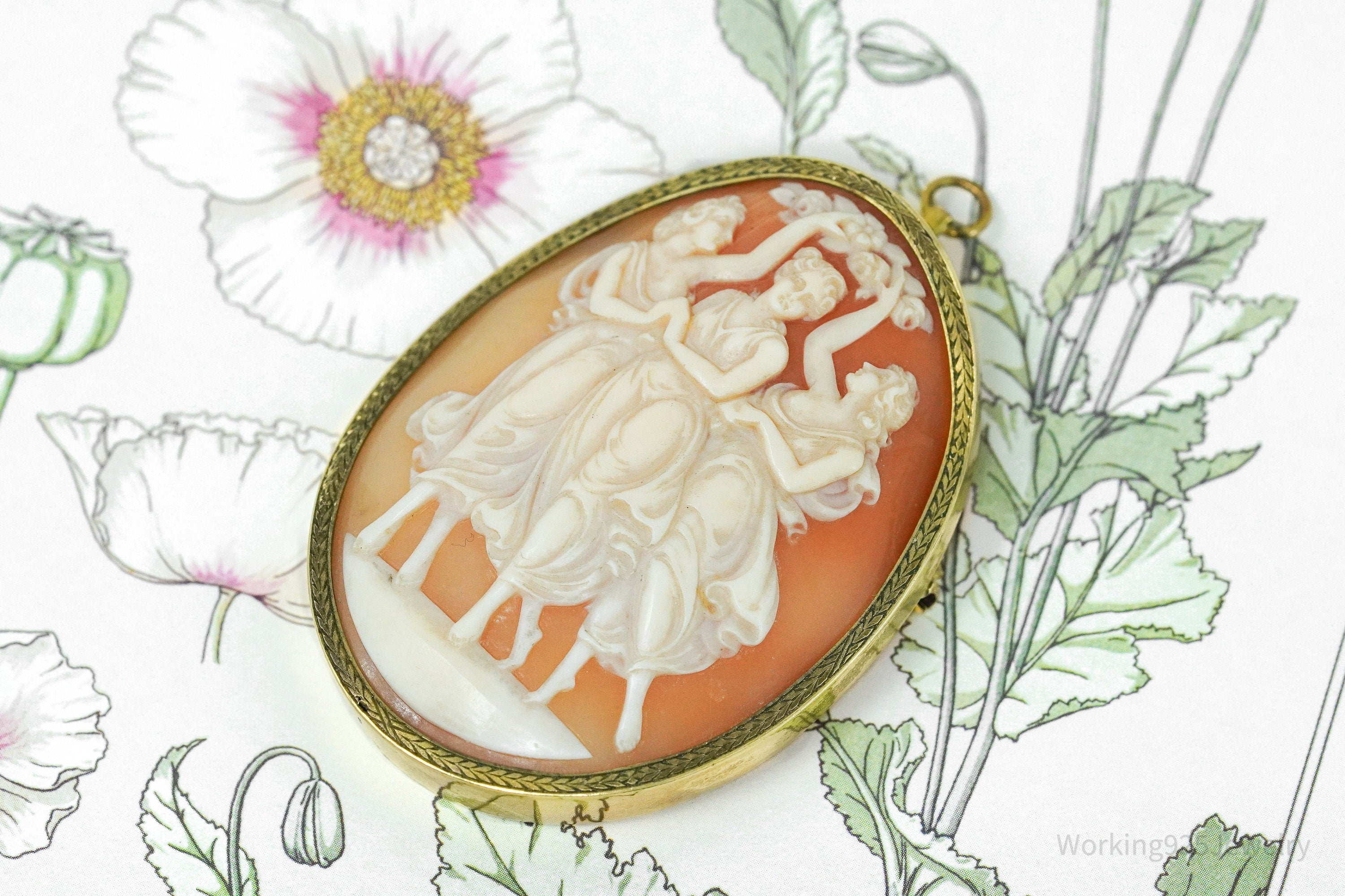 Antique 14K Yellow Gold Shell Cameo Brooch Pin Pendant