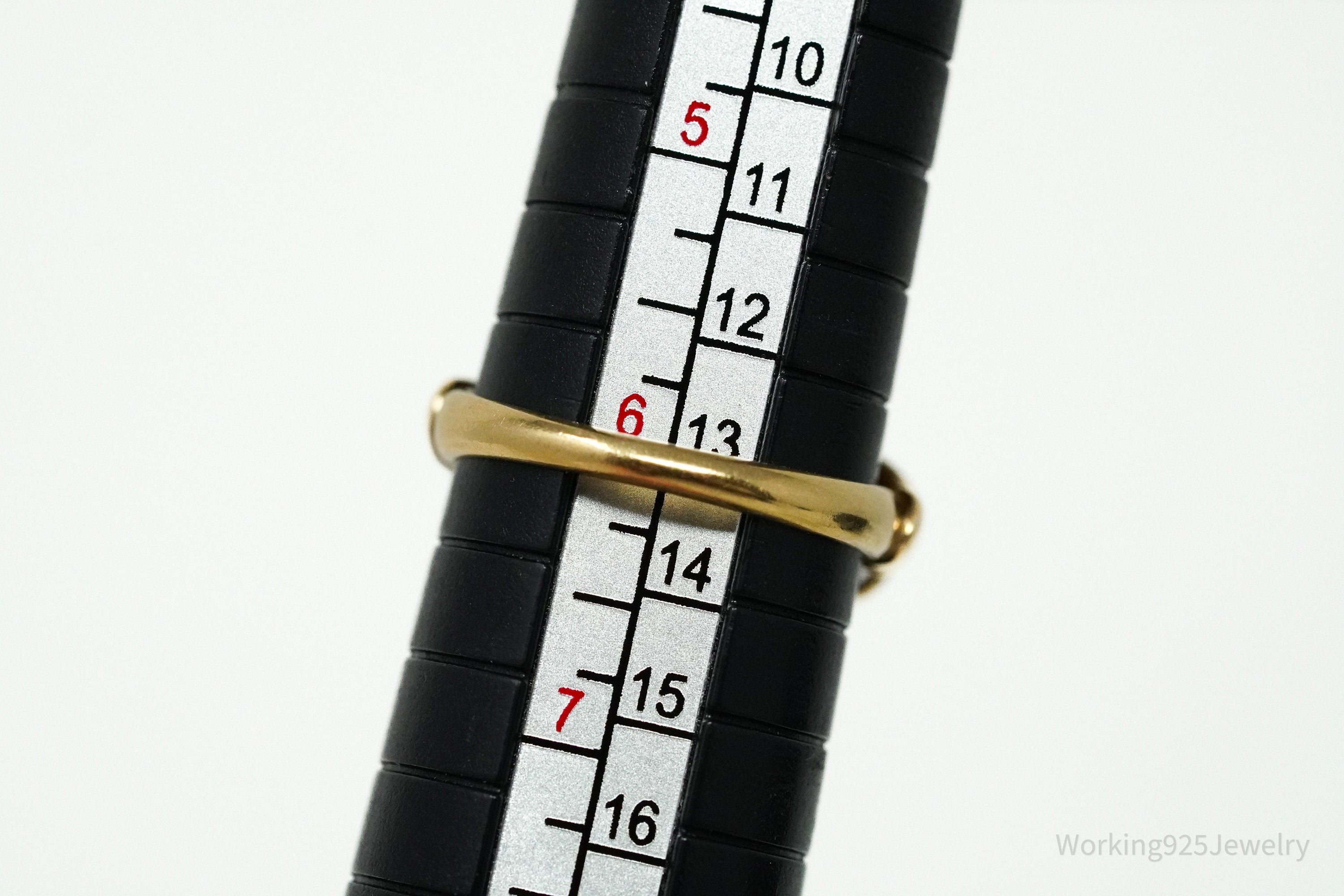 14K Yellow Gold & Tiger's Eye Cabochon Four Prong Ring - Size 6