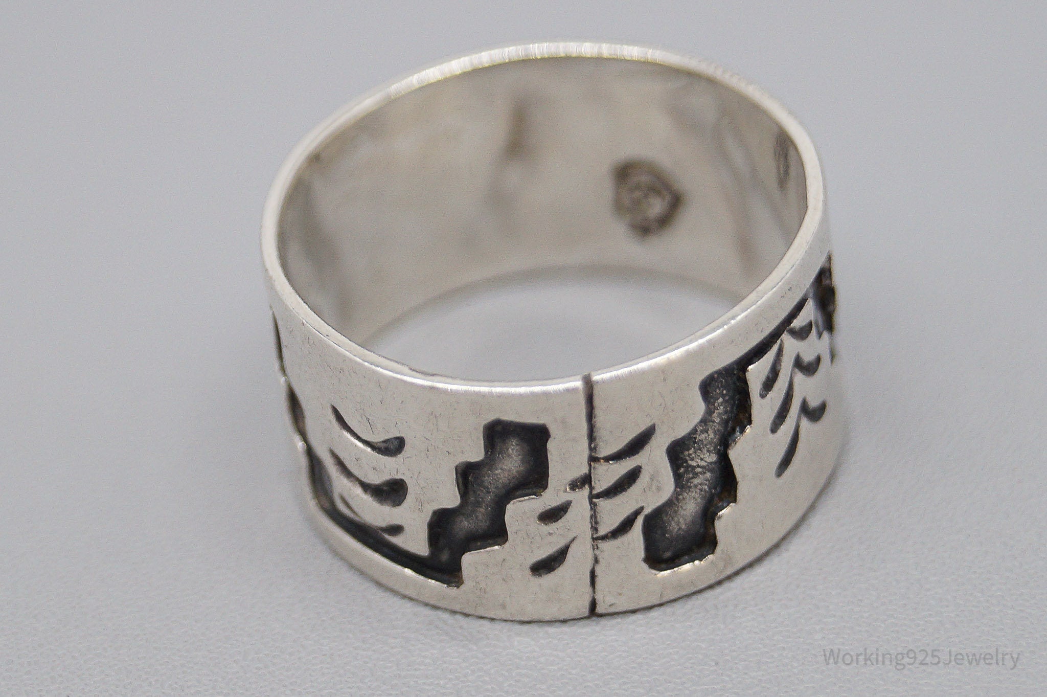 Vintage Mexico Aztec Style Sterling Silver Ring - Size 7.5