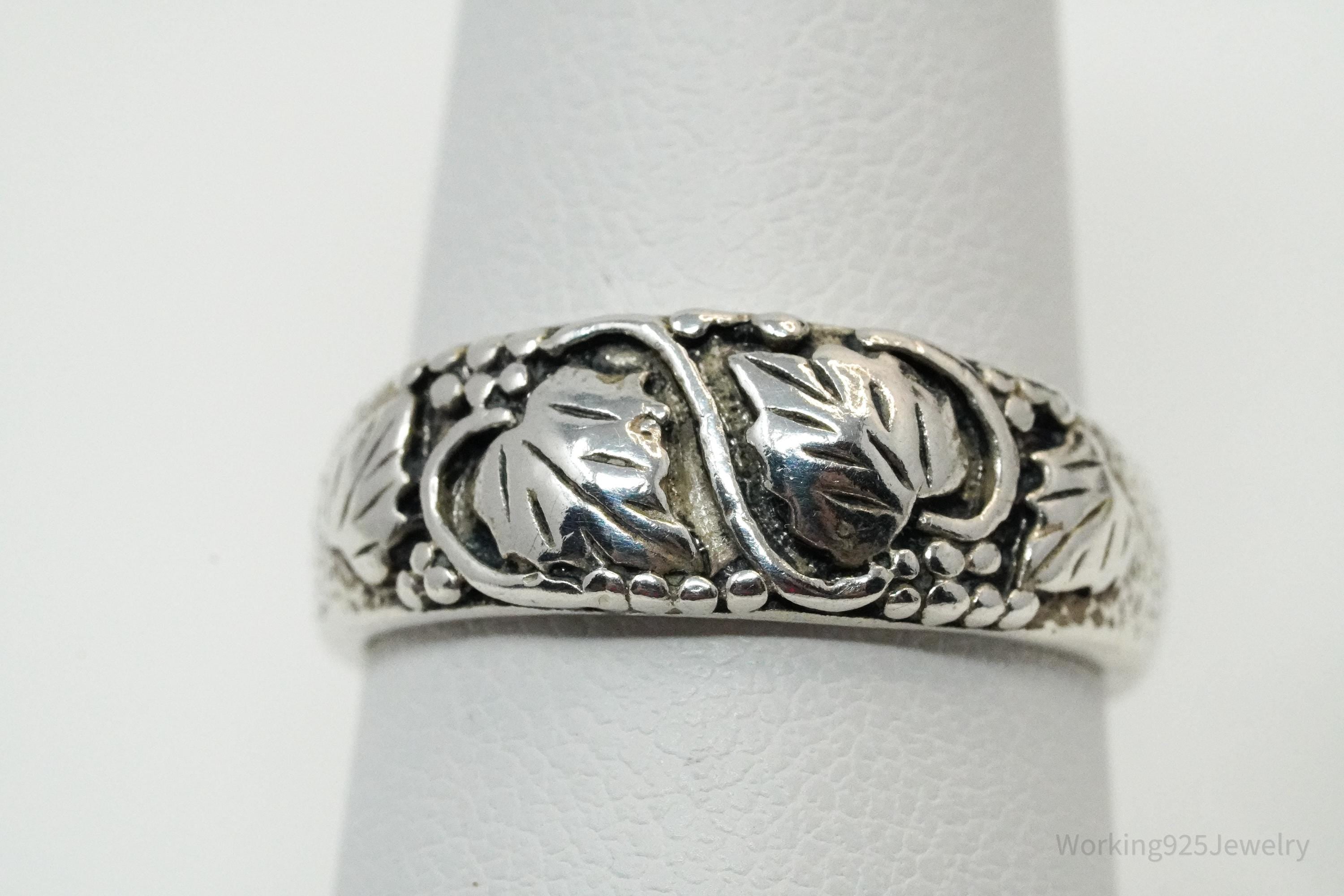 Vintage Grape Vine Leaves Sterling Silver Band Ring - Size 6.75