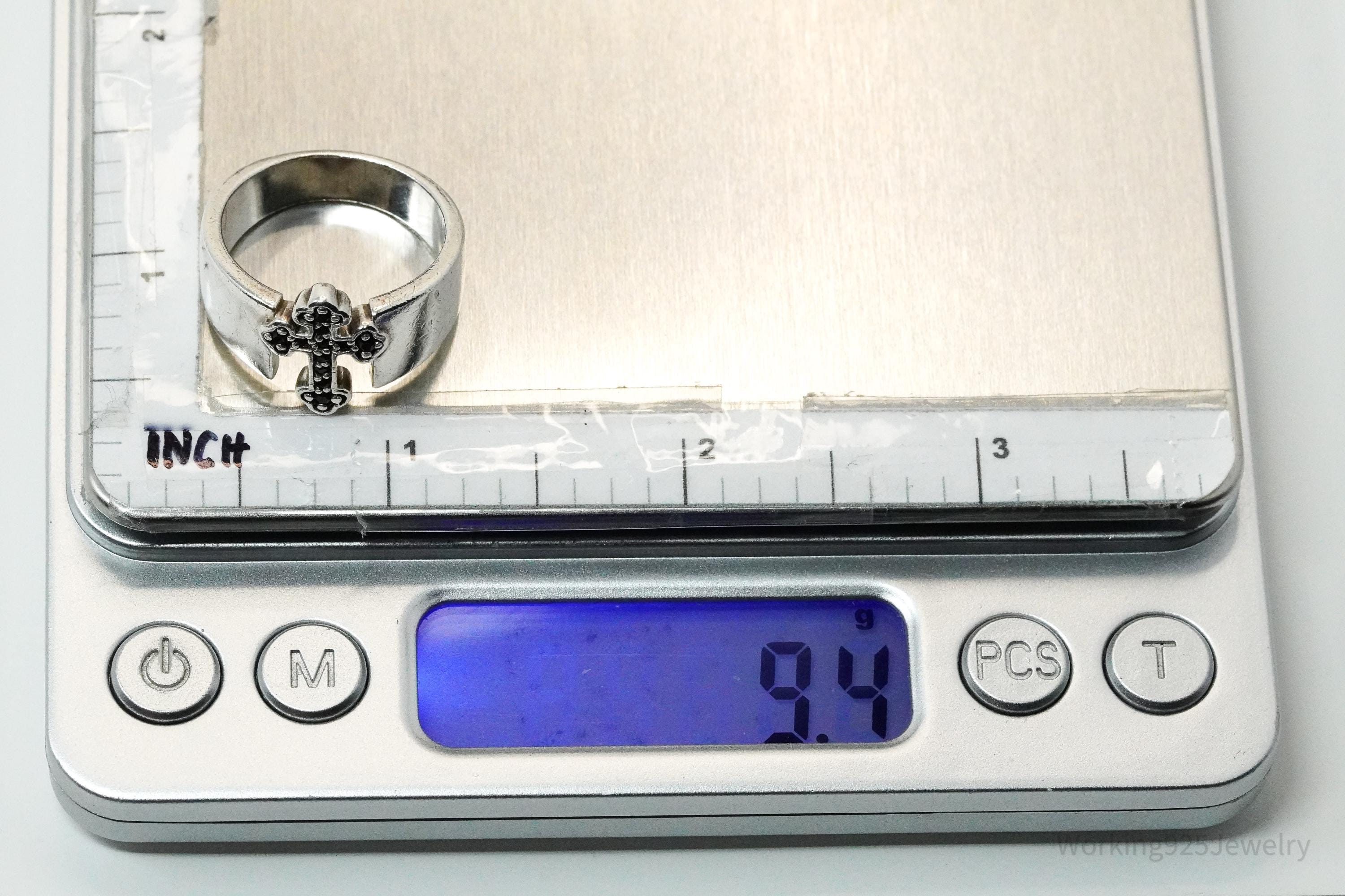 Vintage Garnet Cross Sterling Silver Ring - Size 9