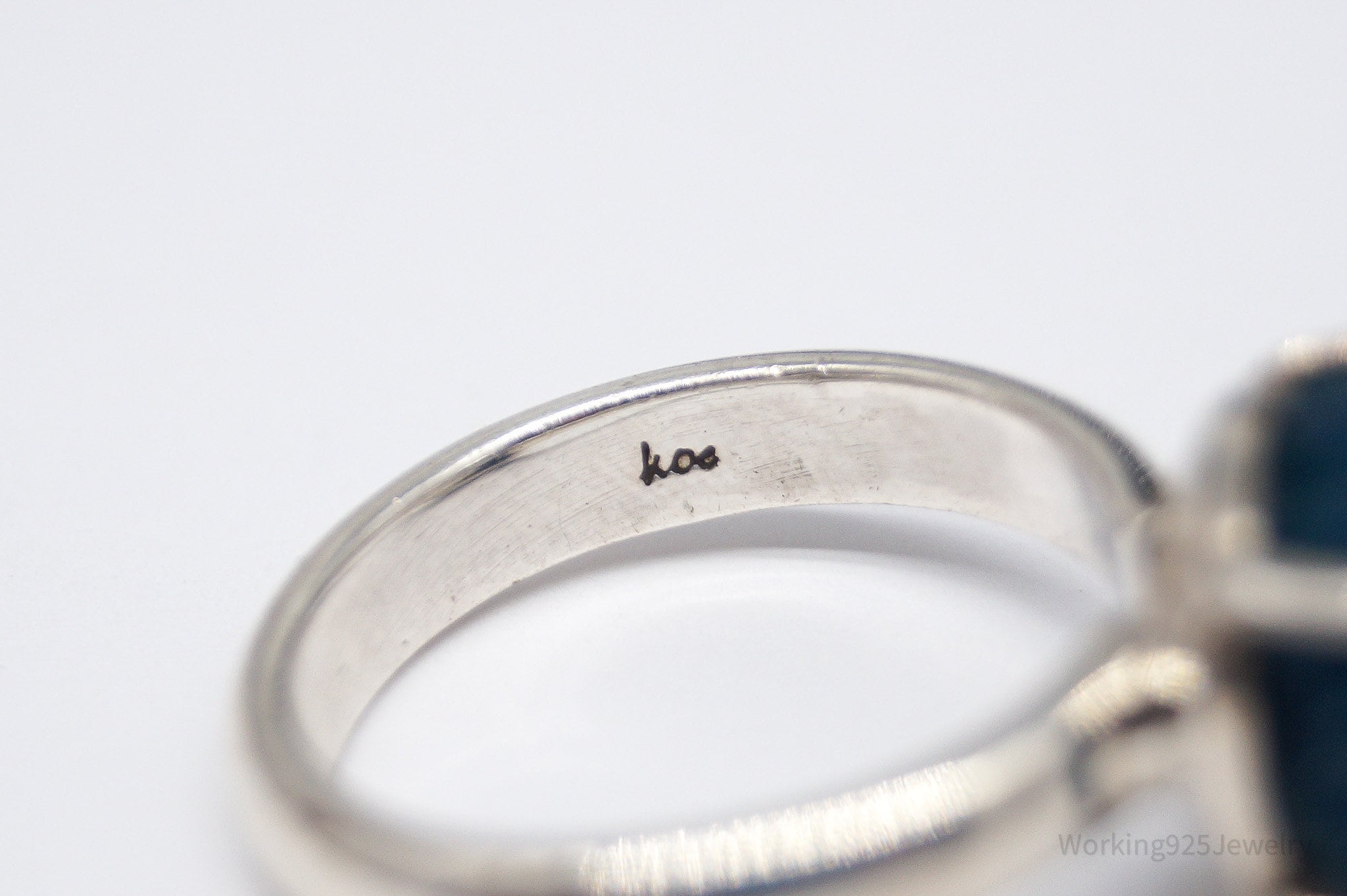 VTG Designer Koe Modernist Style Raw Cavansite Sterling Silver Ring - Size 7.75