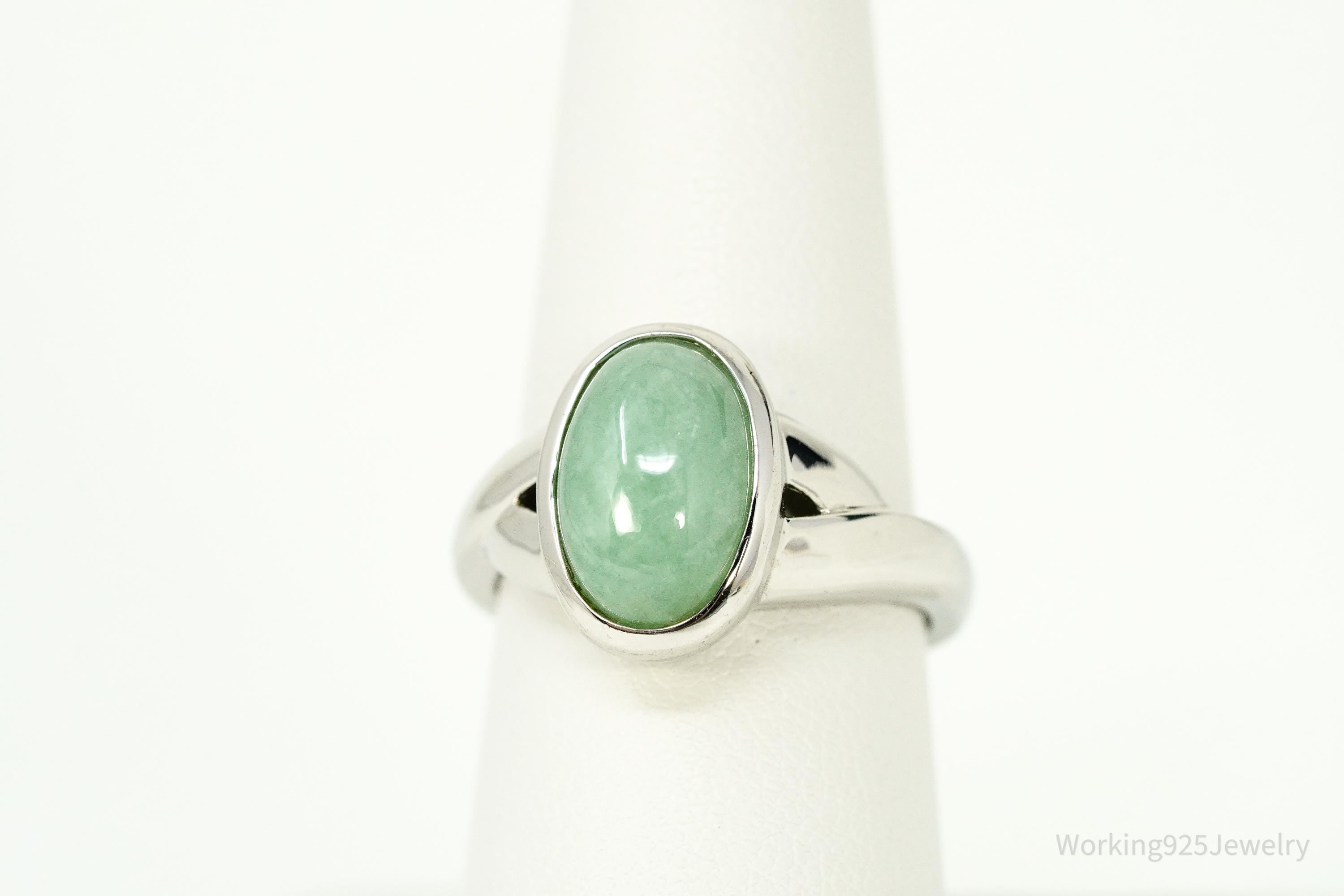 Vintage Green Jade Sterling Silver Ring - Size 8