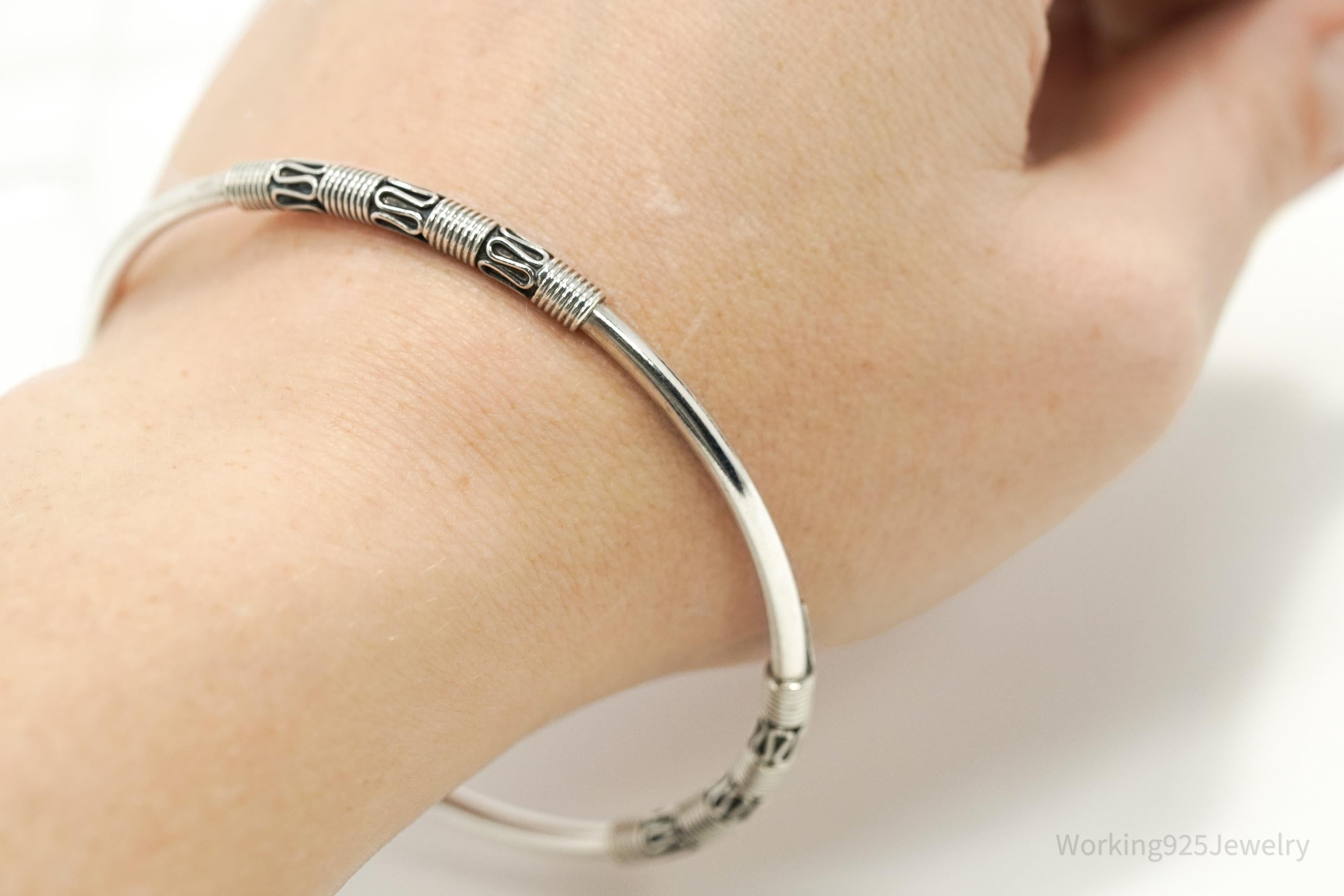 Vintage Designer BA Suarti Sterling Silver Bangle Bracelet 7 15/16"