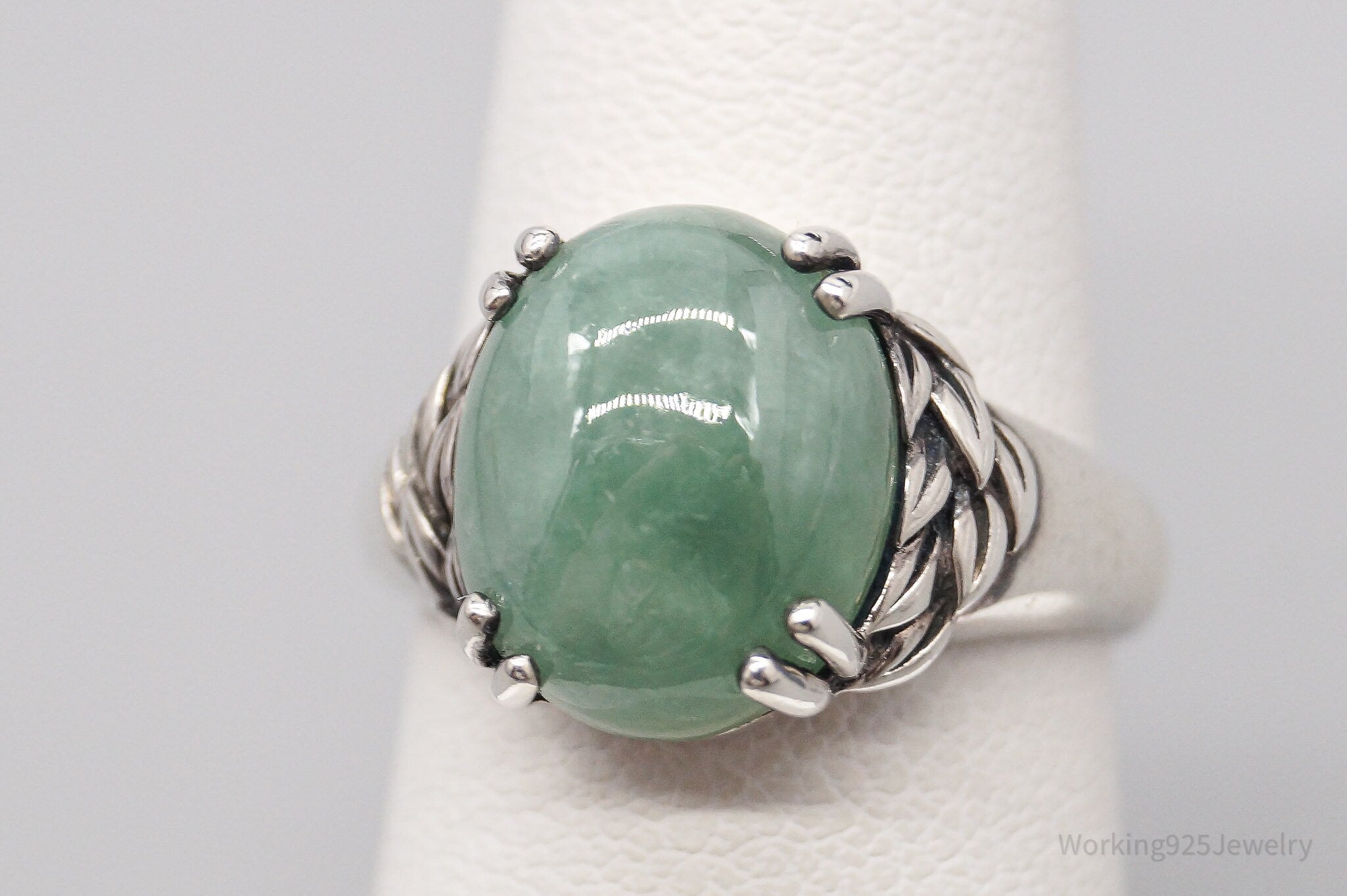 Vintage CNA Green Jade Sterling Silver Ring - Size 6